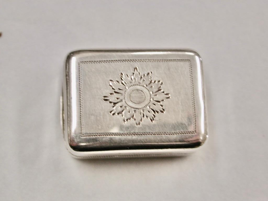 Early 19th Century George 111 Silver Nelson Vinaigrette By Matthew Linwood Birmingham 1805 For Sale