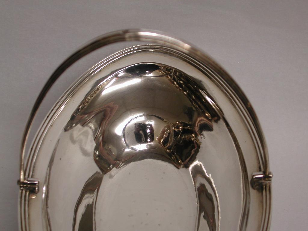 Cesta de caramelos ovalada de plata Jorge 111, fechada en 1801, John Emes, Londres Plata esterlina en venta