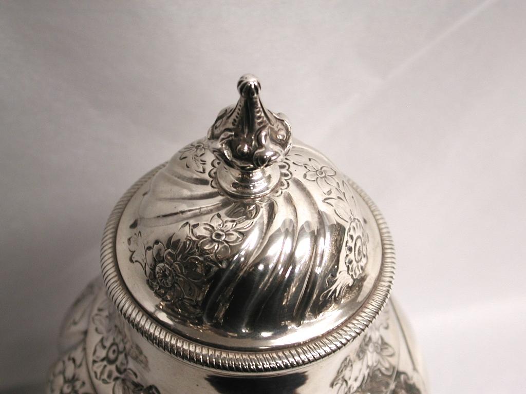 Sterling Silver George 111 Silver Tea Caddy, Dated 1765, London, Benjamin Mountigue For Sale