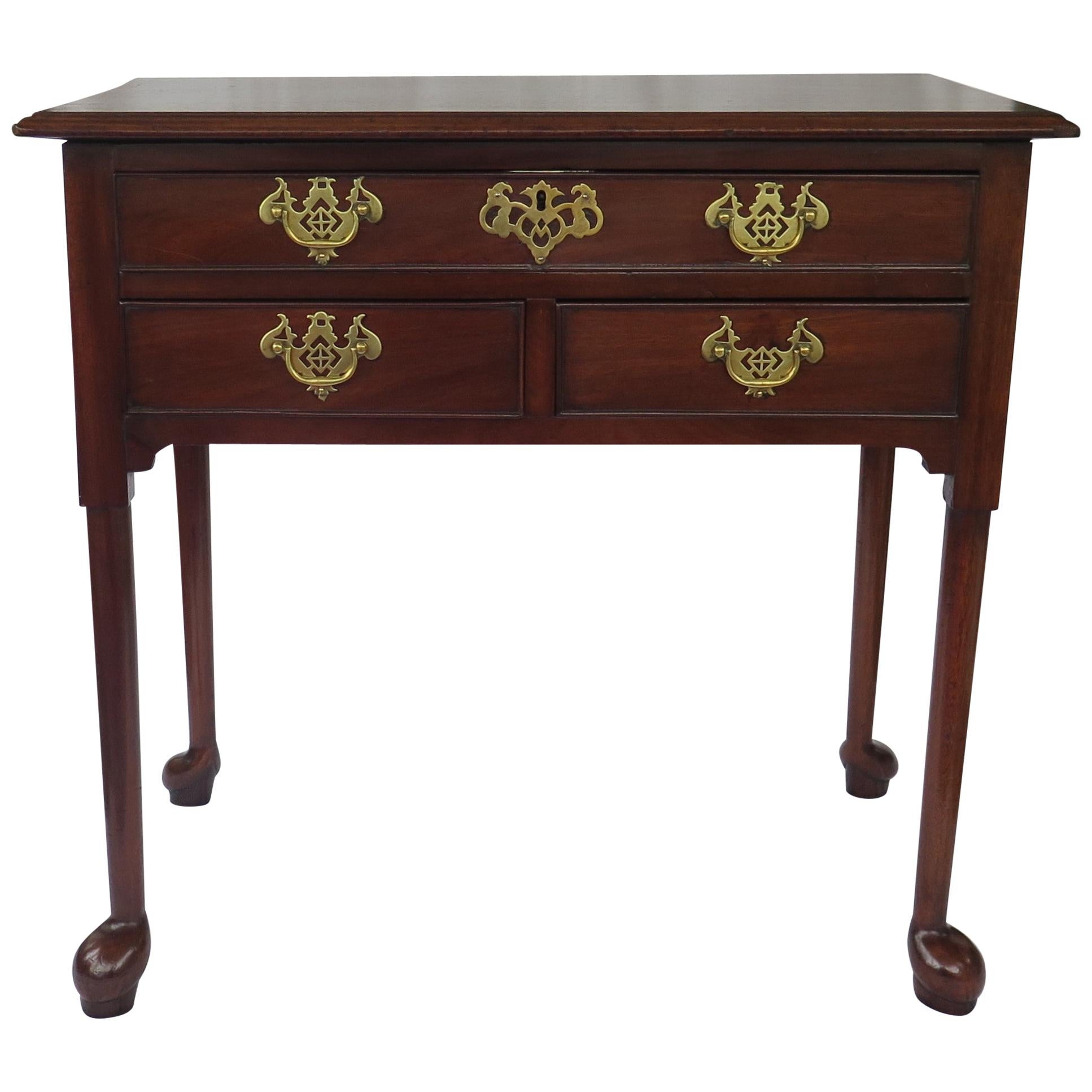 George II Lowboy 3 Drawers High Cabriole Legs Hoof Feet, Ca 1745