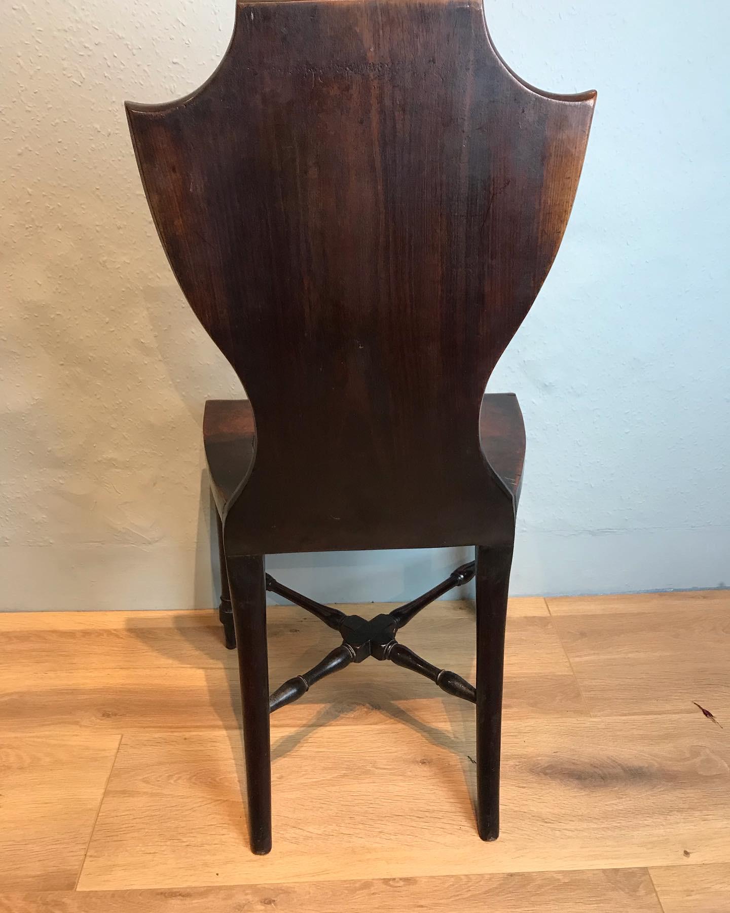George 3rd Mahogany Hall Chair  In Good Condition For Sale In Sherborne, GB