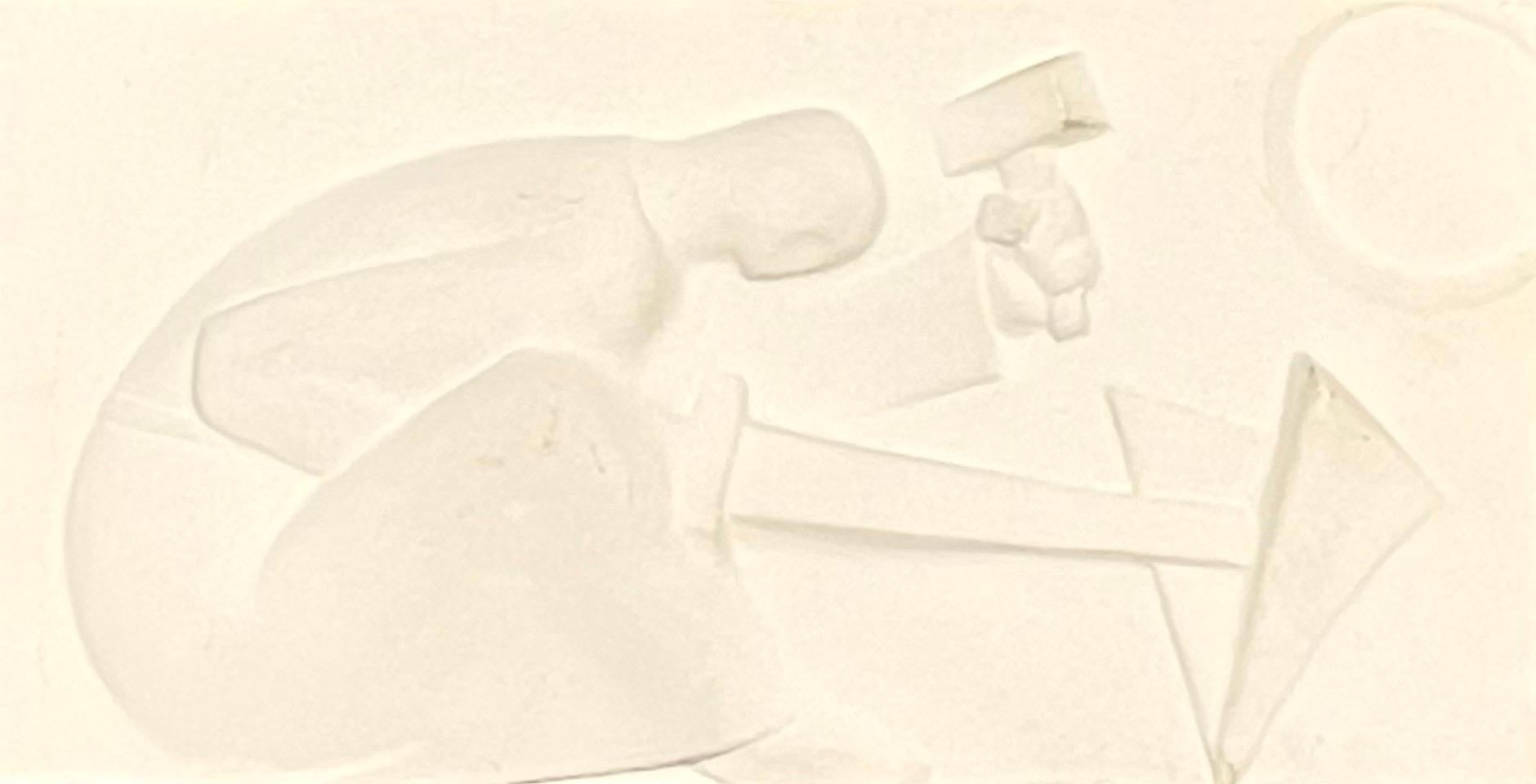 Scultura in gesso a rilievo Artistics Plaque WPA Artista Pace Spade in vomeri - Sculpture di George Aarons