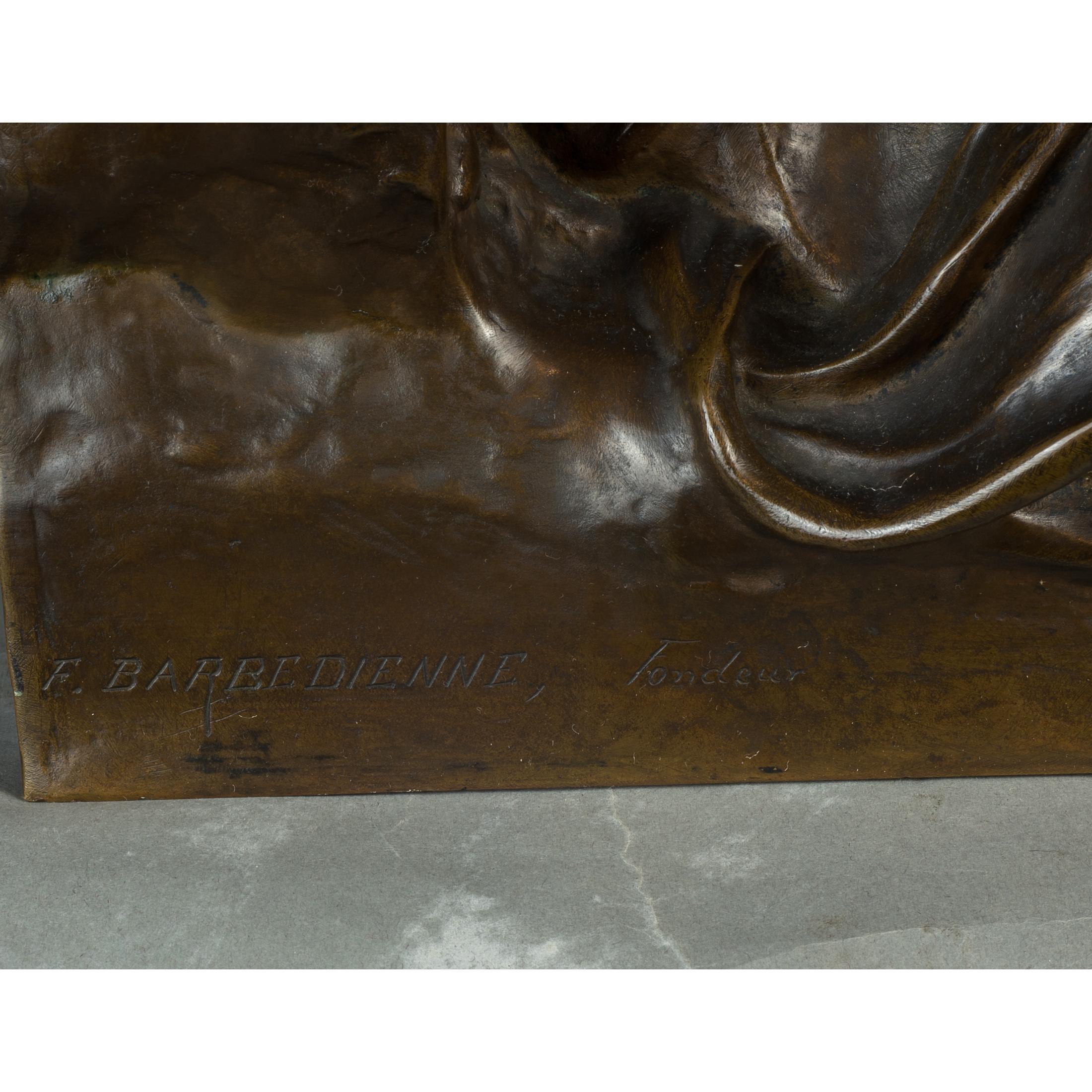 Statua femminile in bronzo figurata di Georges Bareau e Barbedienne 2