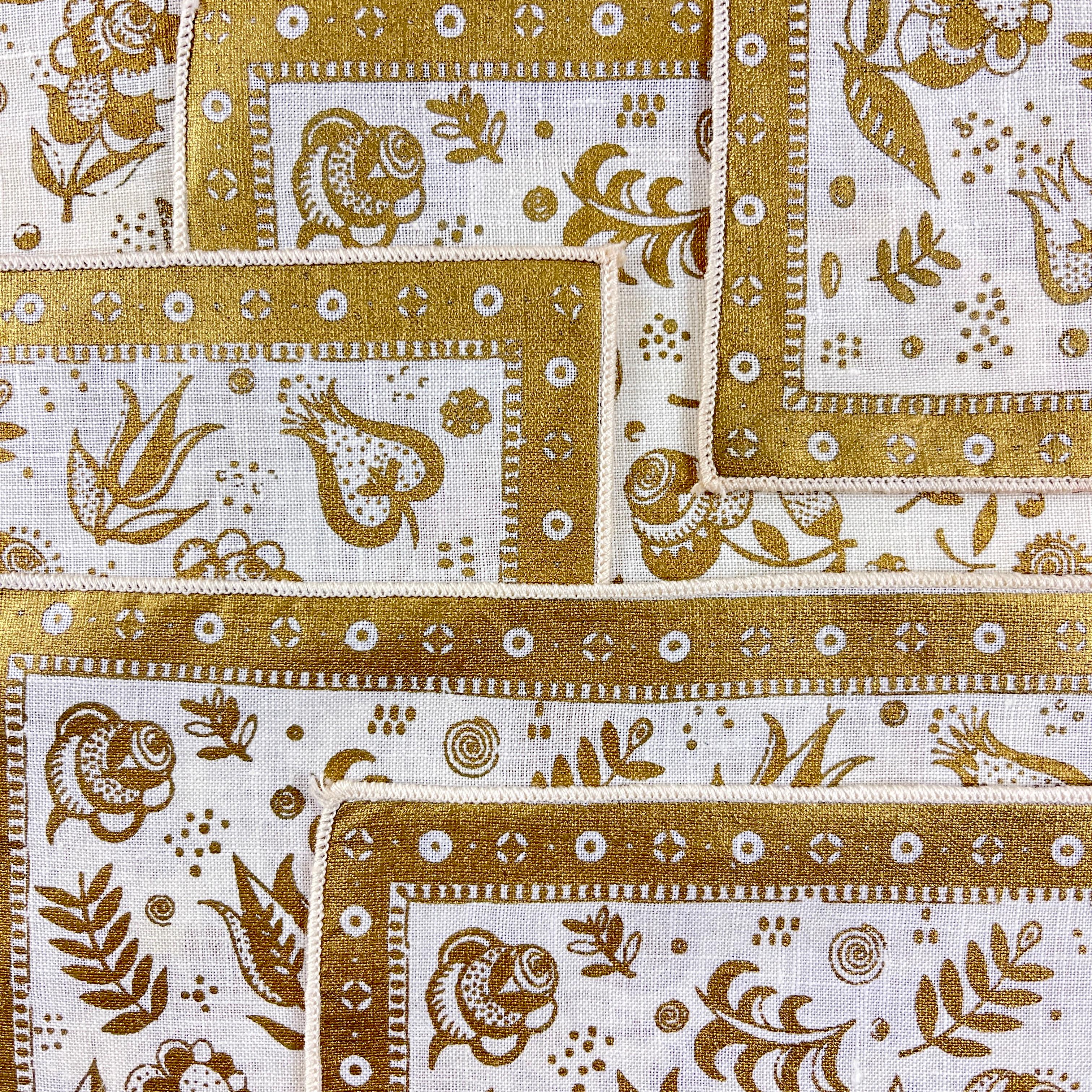 George Briard Cocktail Napkins, Persian Garden, Gold Paisley – Set of 8 Boxed In Good Condition For Sale In Philadelphia, PA