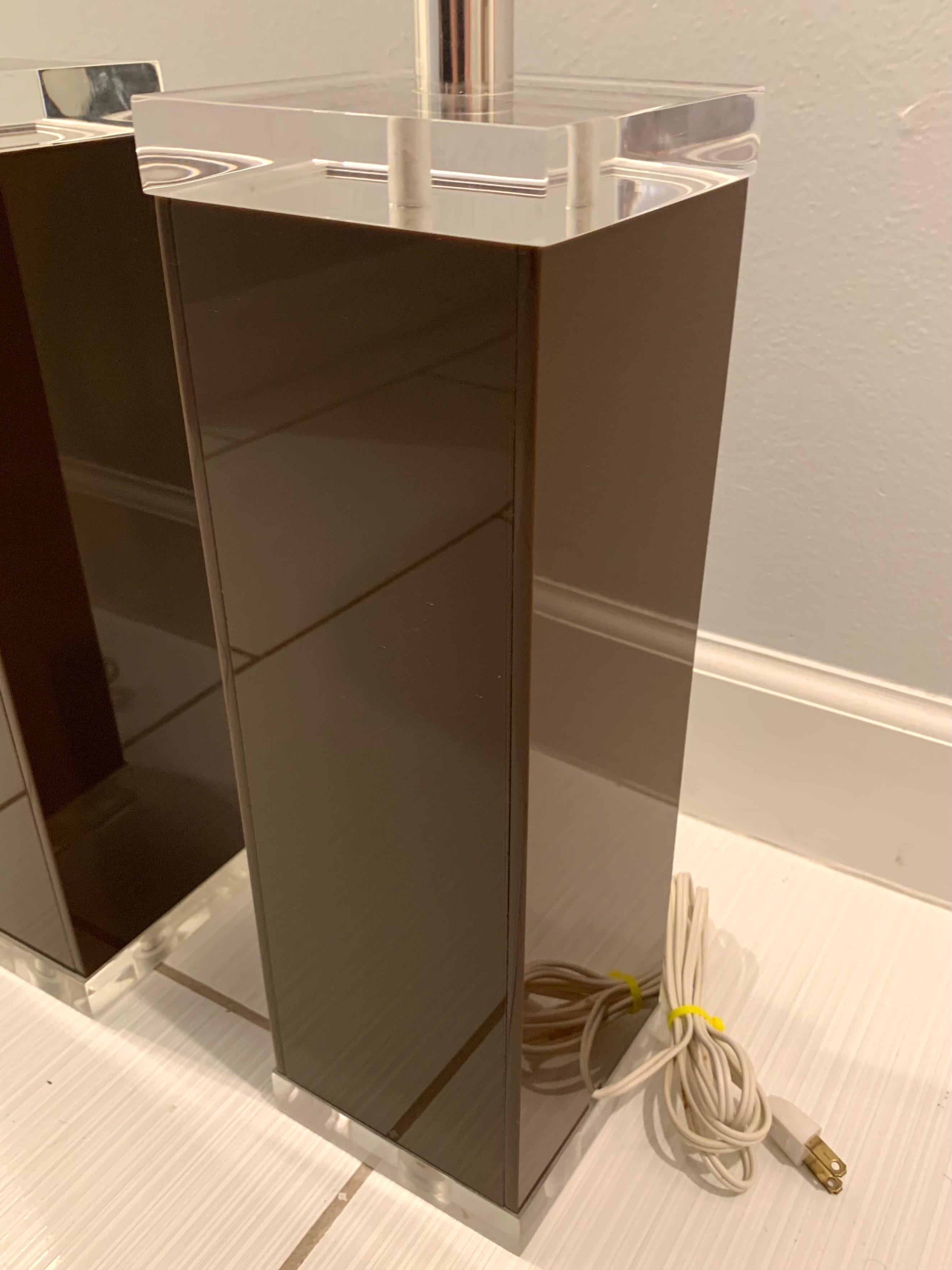 Lampade in lucite di George Bullio in marrone e trasparente, una coppia in vendita 1