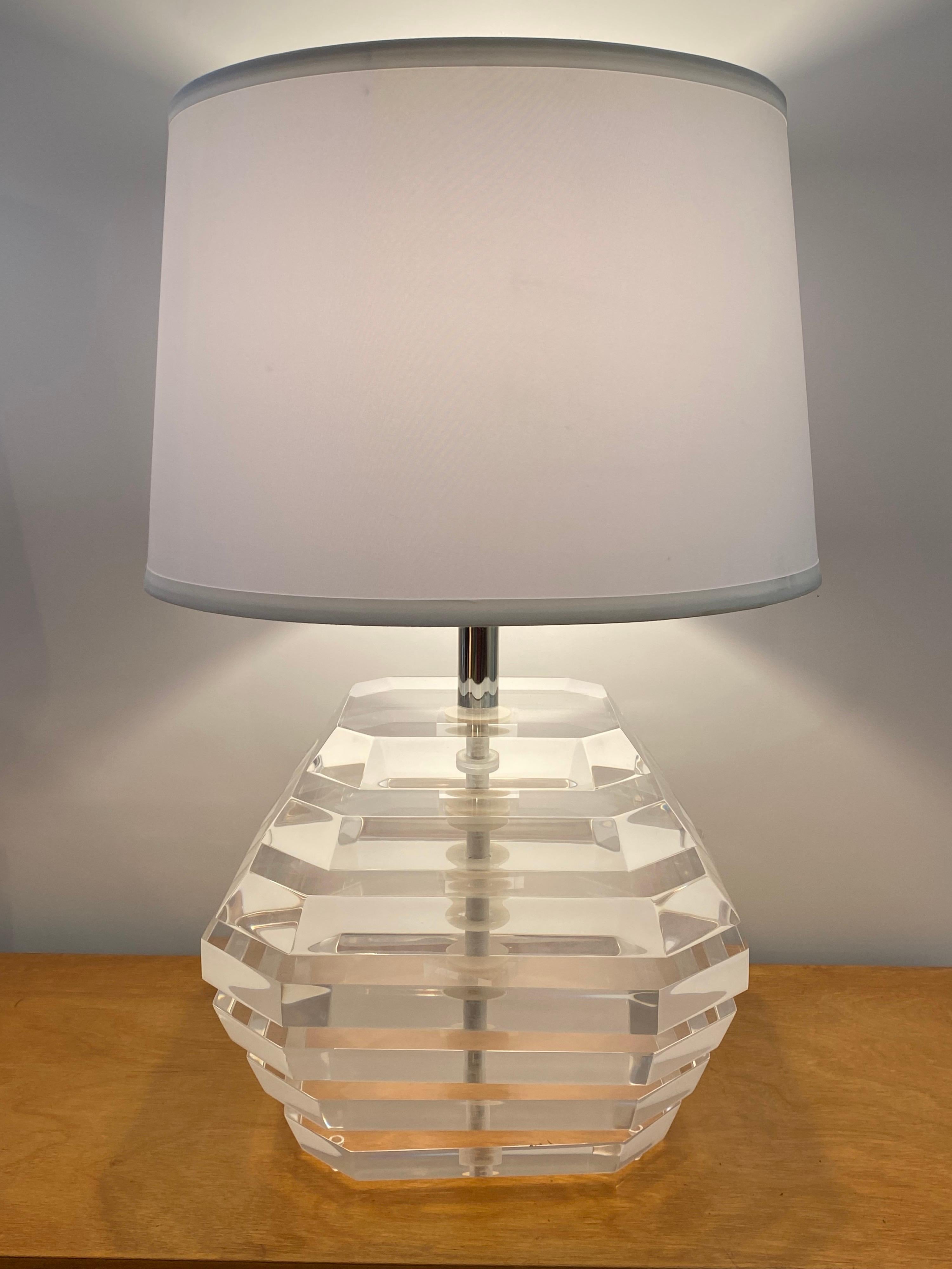 George Bullio Pair Lucite Trapezoidal Table Lamps In Good Condition In Philadelphia, PA