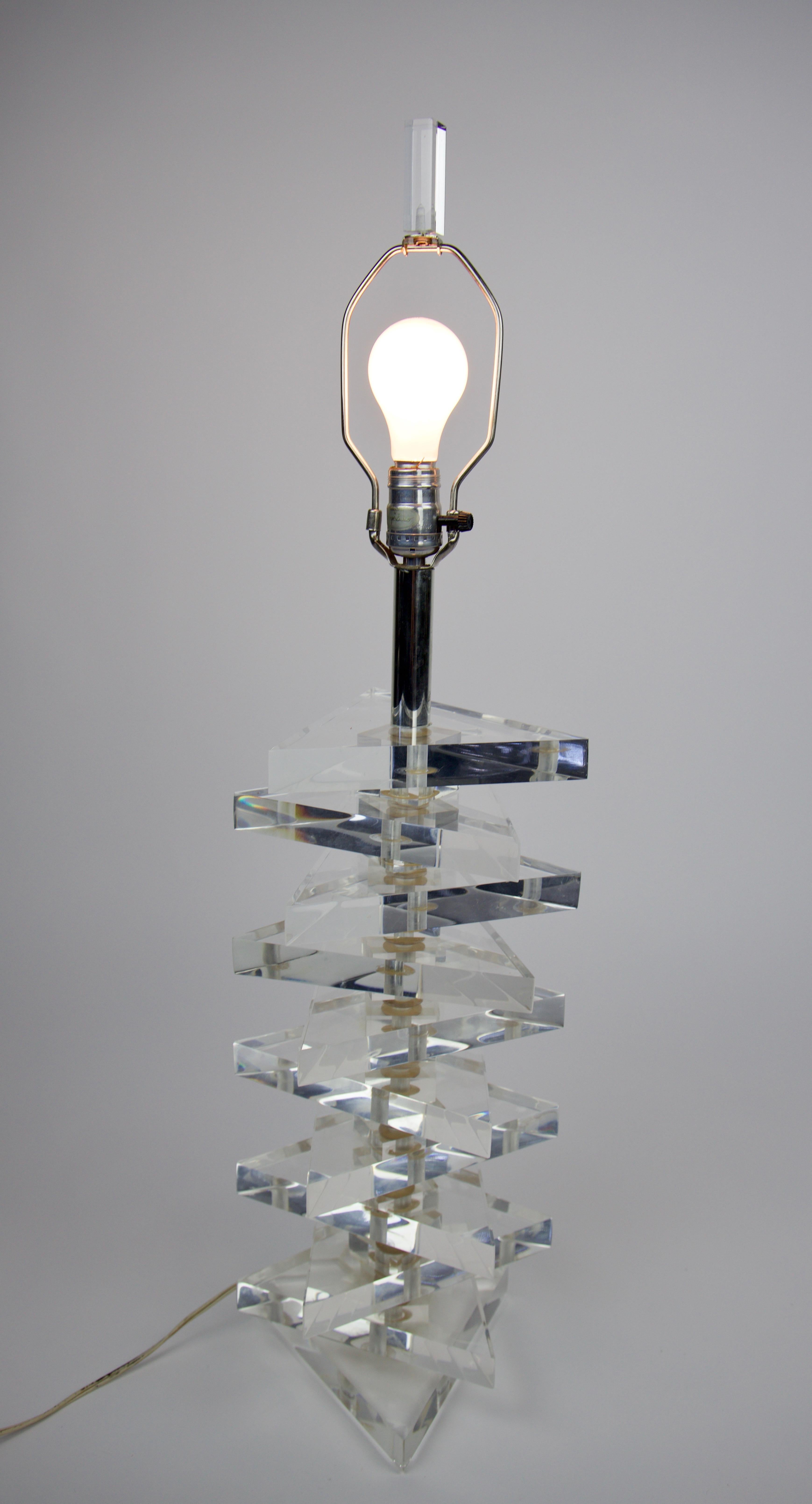 Hollywood Regency George Bullio, Stacked Triangle Lucite Lamp For Sale