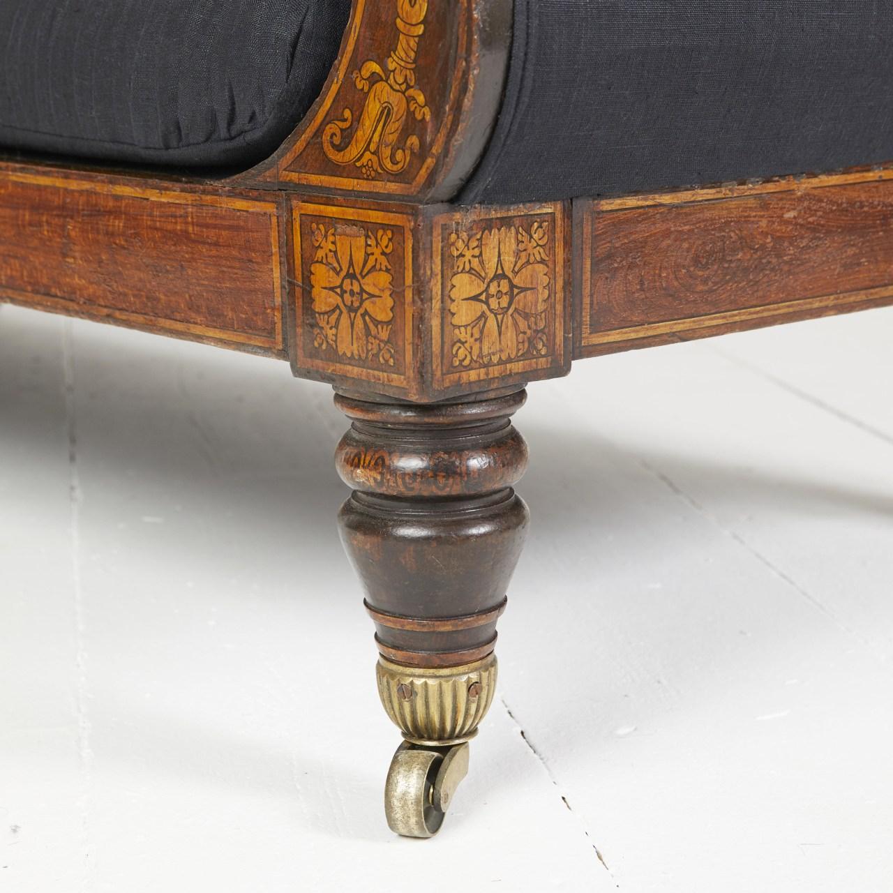 Canapé régence peint George Bullock en vente 4