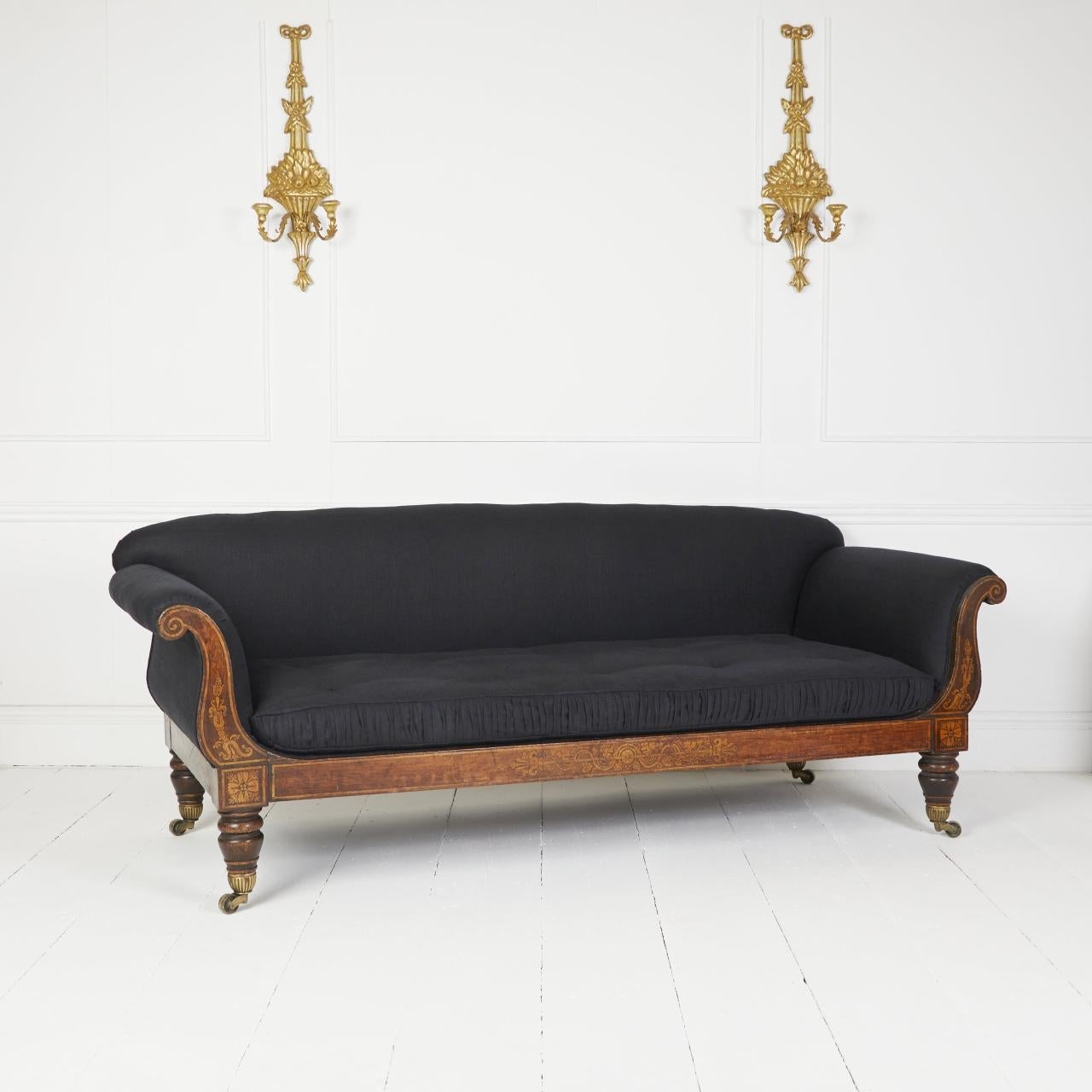 XIXe siècle Canapé régence peint George Bullock en vente