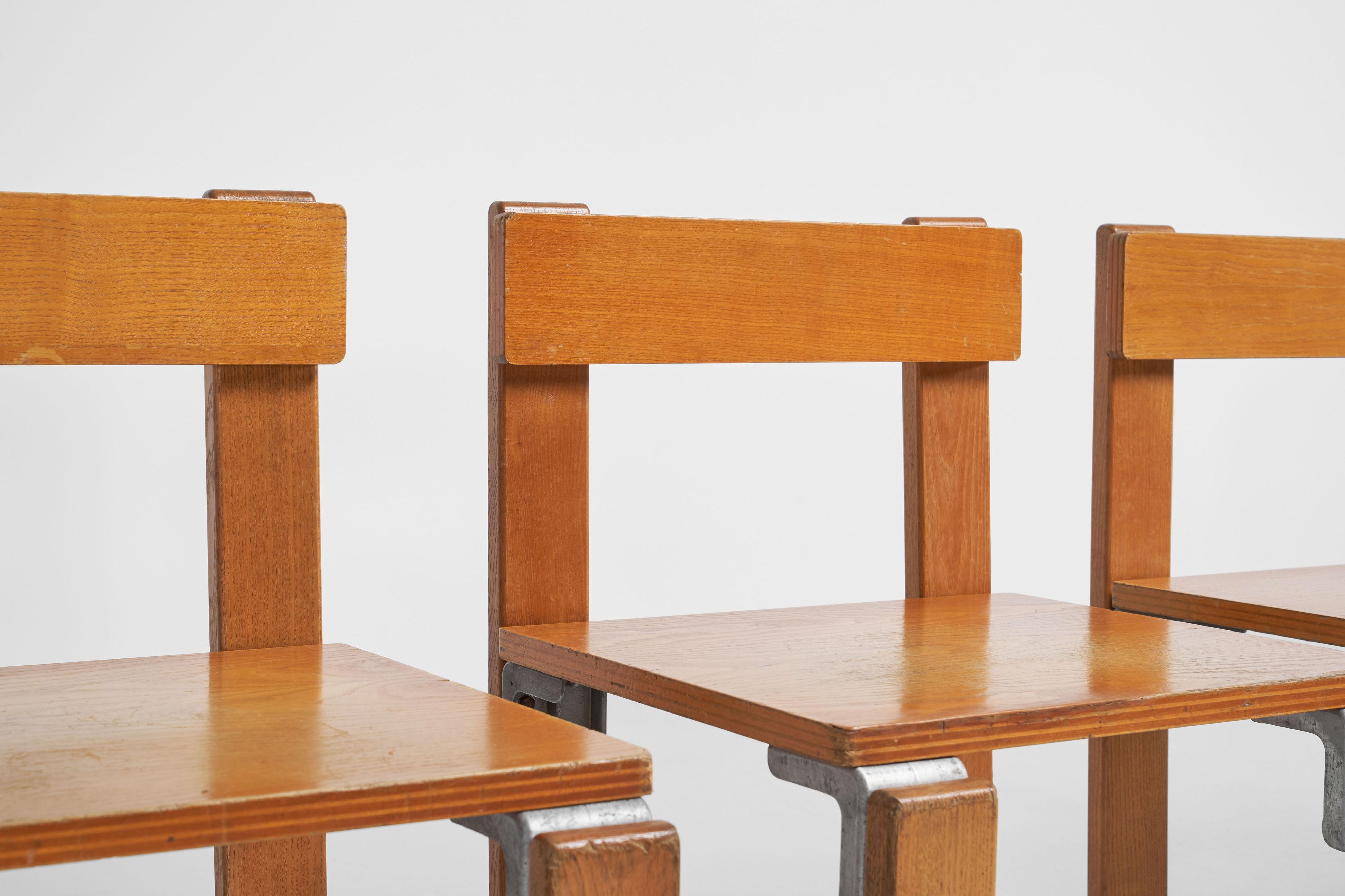 Stühle von George Candilis für Sentou, Frankreich, 1968 im Zustand „Gut“ im Angebot in Roosendaal, Noord Brabant