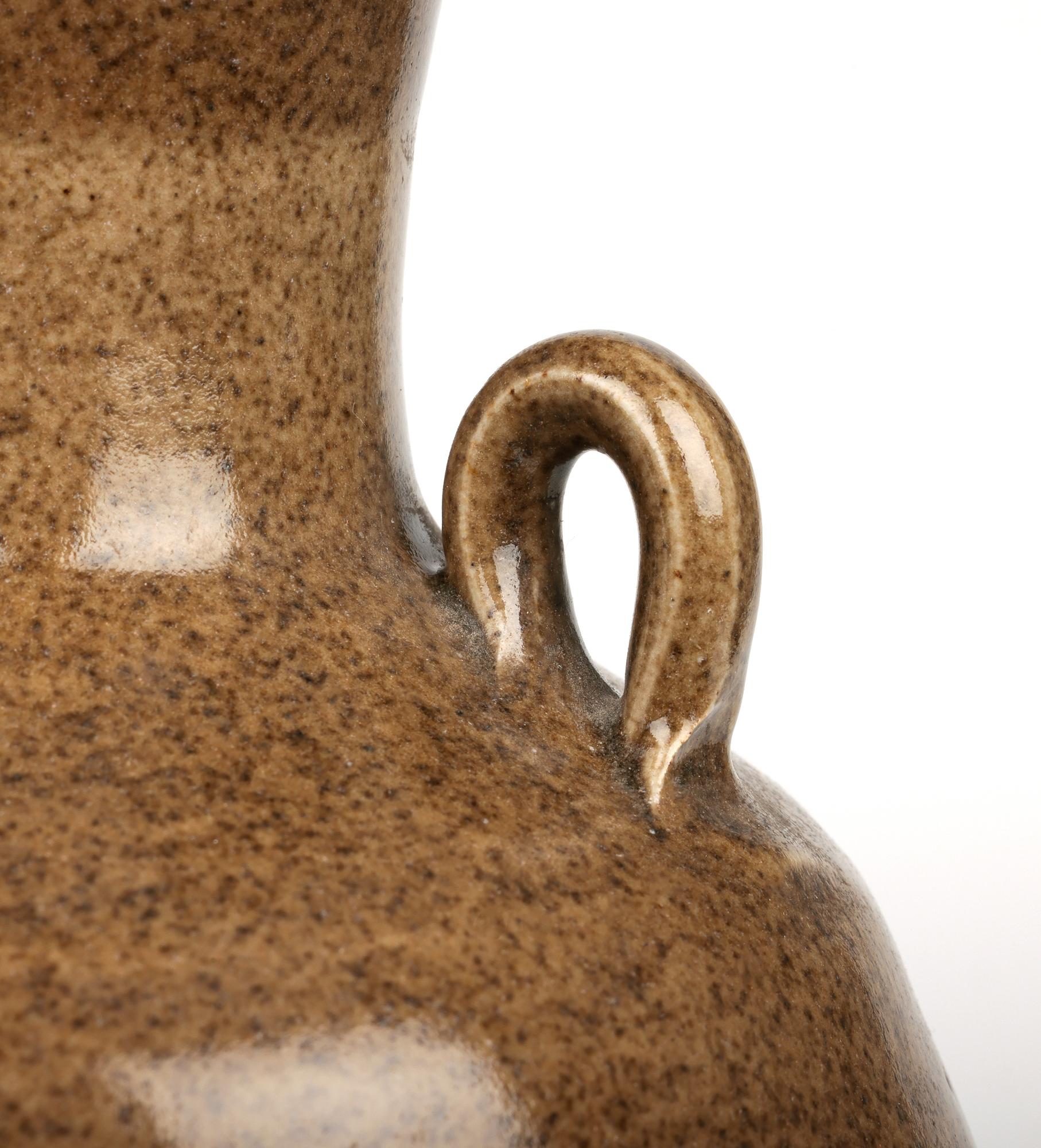 Mid-Century moderno Vaso Studio Pottery a forma di anfora smaltata George Cass Brown in vendita