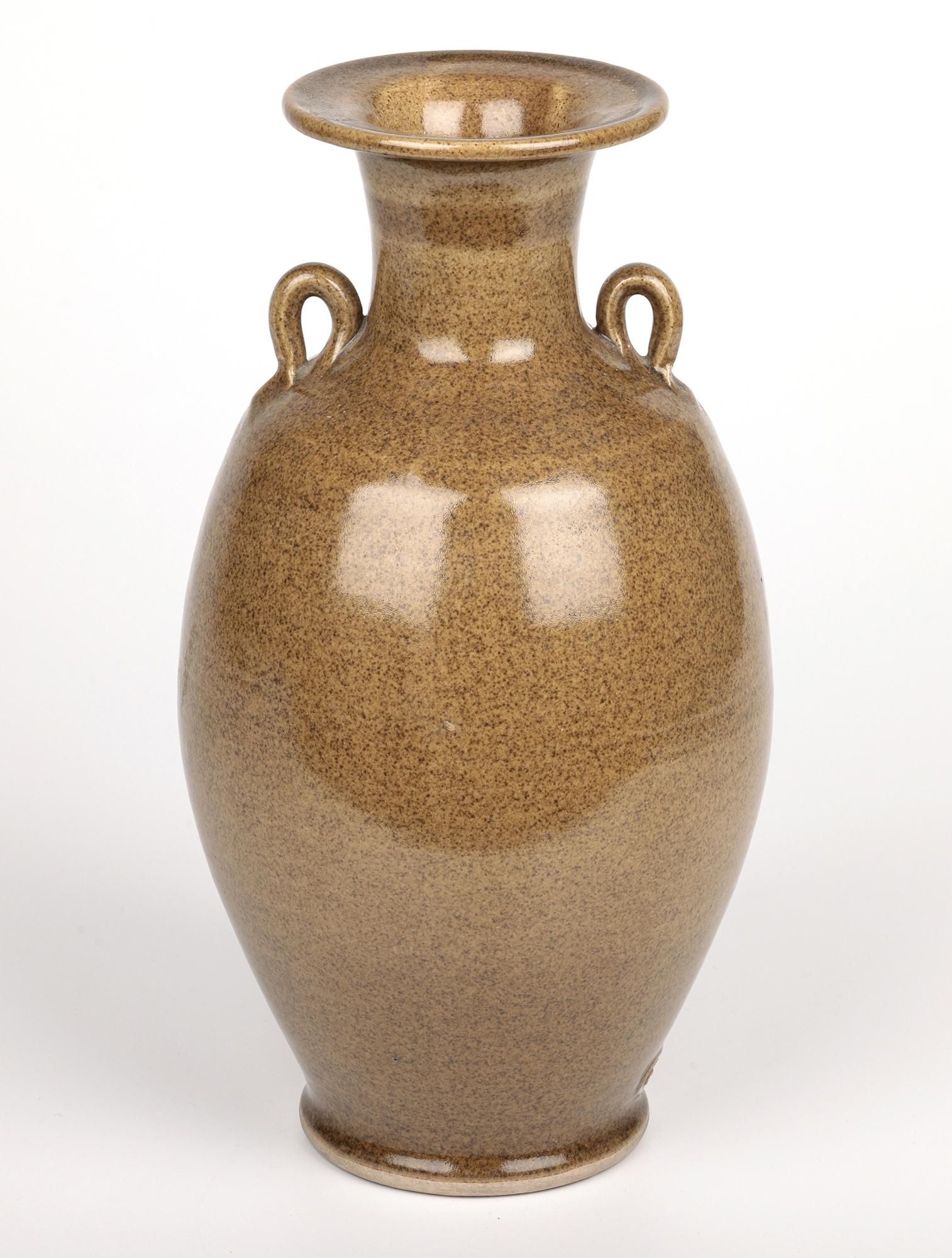 Fine XX secolo Vaso Studio Pottery a forma di anfora smaltata George Cass Brown in vendita
