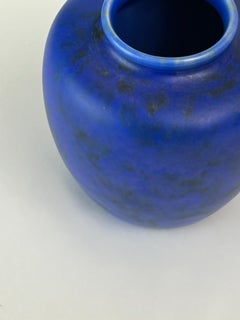 Vaso a urna blu cobalto George Clews Chameleon Ware, Inghilterra, anni '30