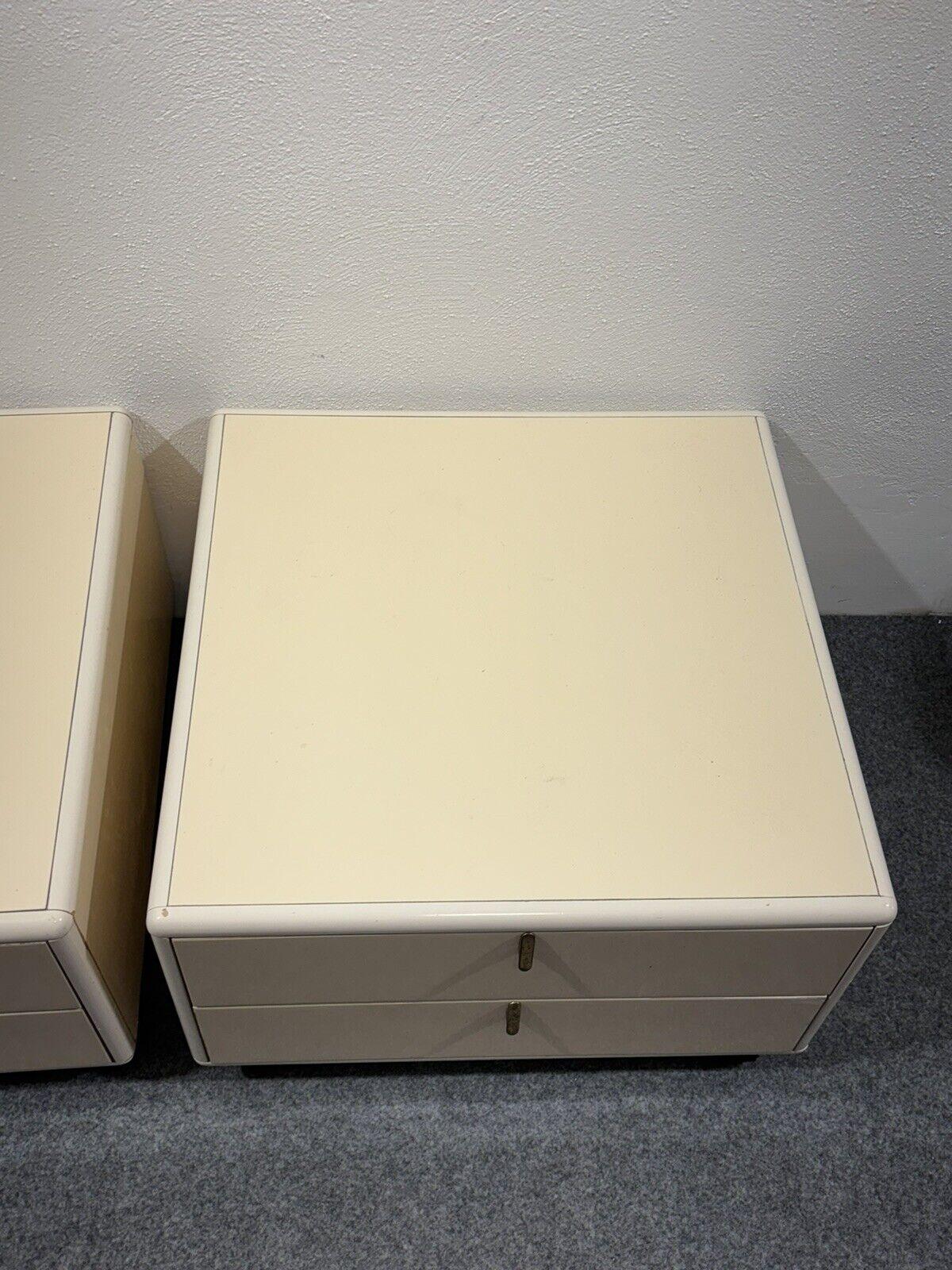 George Coslin Pair Of Longato Henna Nightstands 1970s Modern Design For Sale 4