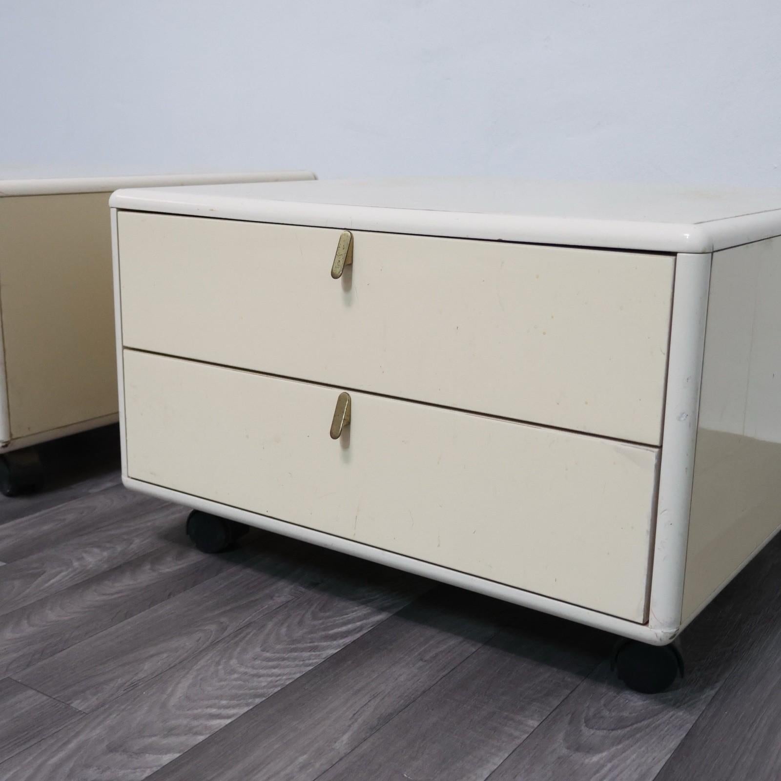 George Coslin Coppia Di Comodini Longato Hennè 1970 Modernariato Design en vente 3