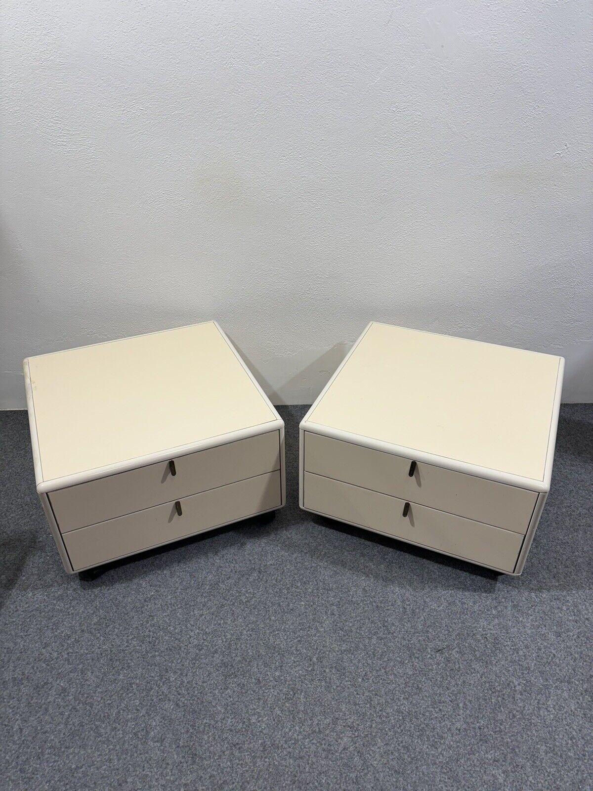 Late 20th Century George Coslin Pair Of Longato Henna Nightstands 1970s Modern Design For Sale