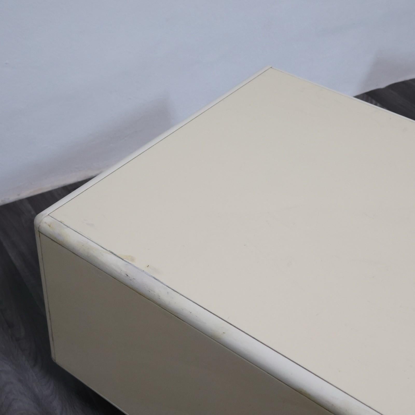 George Coslin Coppia Di Comodini Longato Hennè 1970 Modernariato Design en vente 1