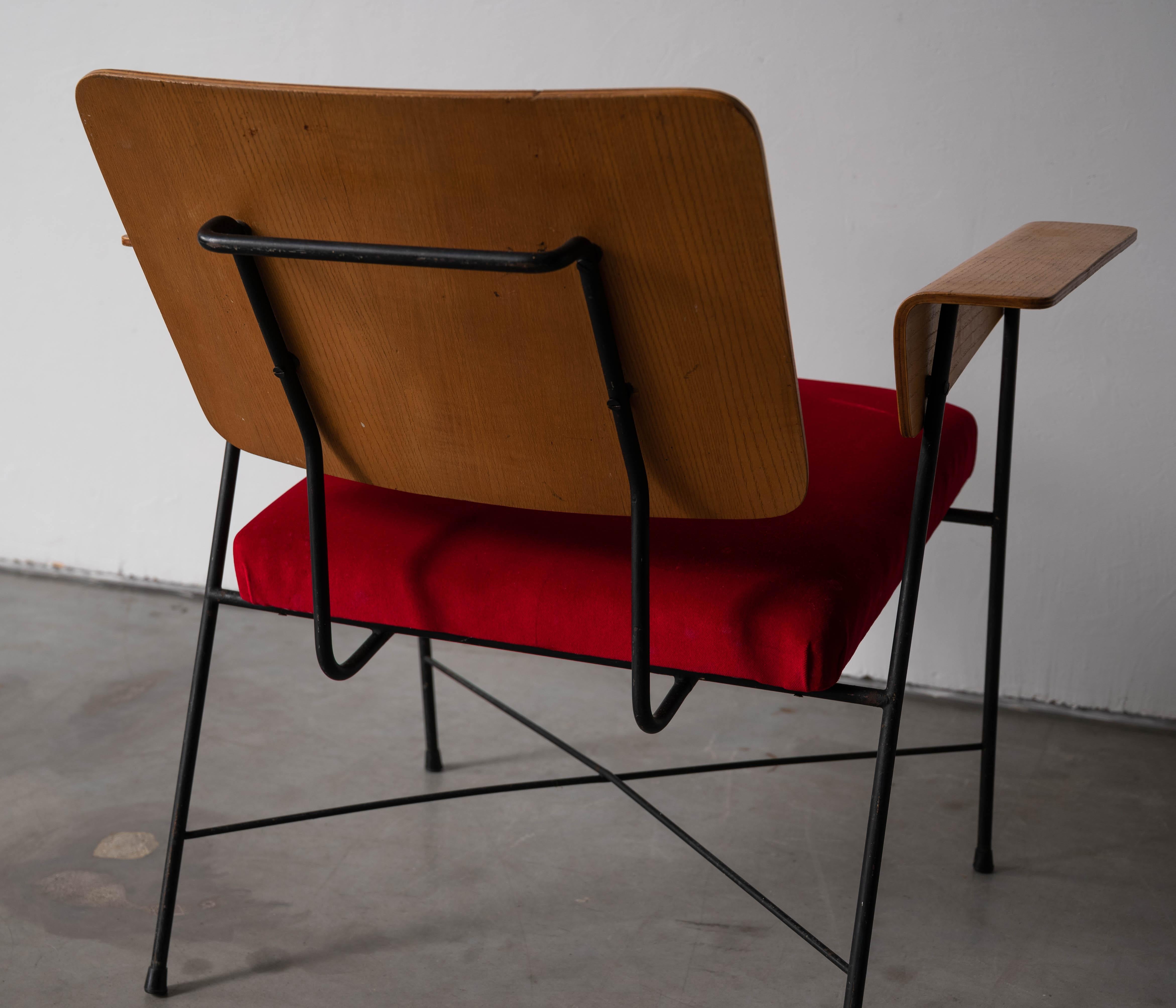 George Coslin, Lounge Chairs, Metal, Red Fabric, Plywood, Italy, 1960s For Sale 5