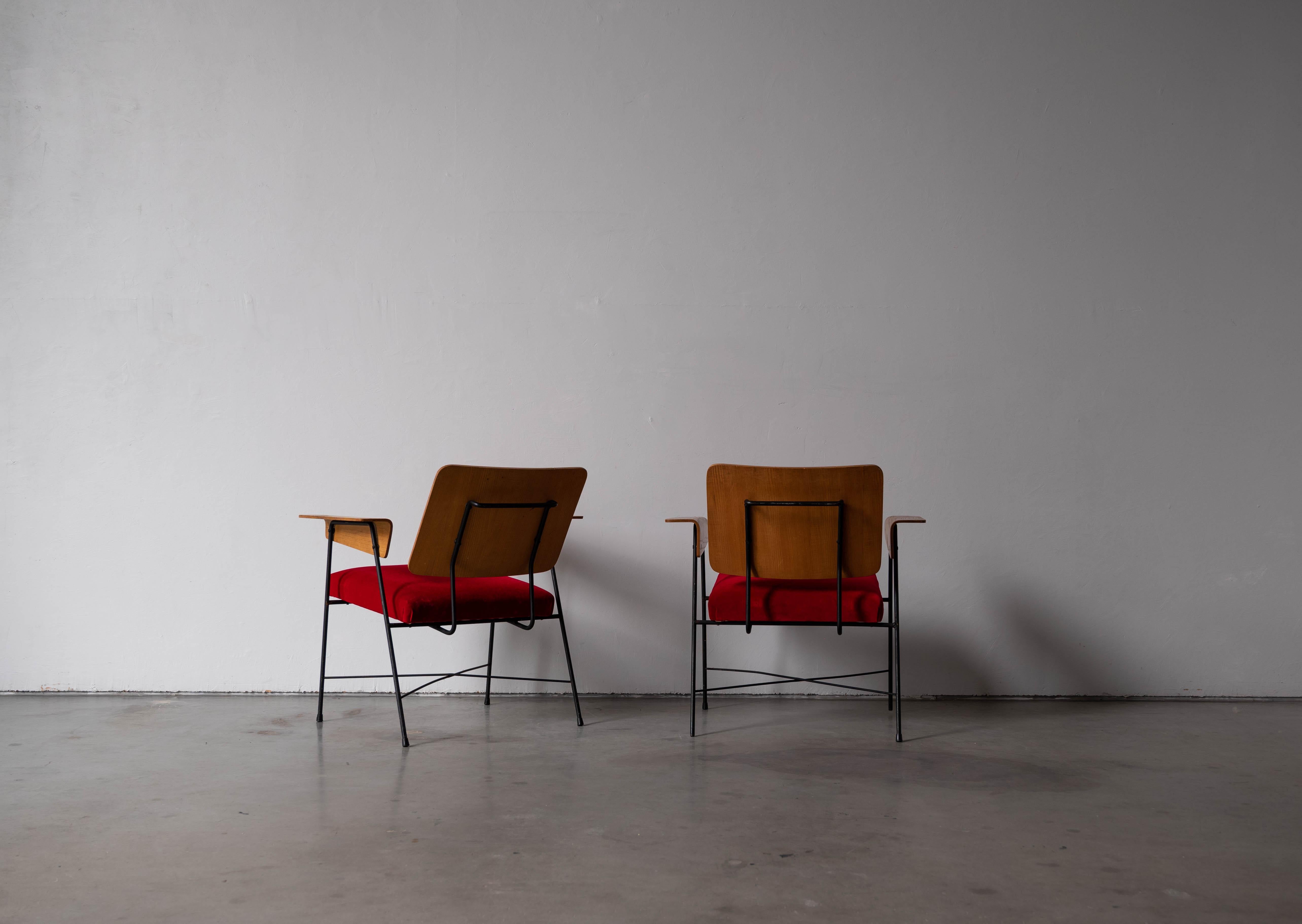 Mid-20th Century George Coslin, Lounge Chairs, Metal, Red Fabric, Plywood, Italy, 1960s For Sale