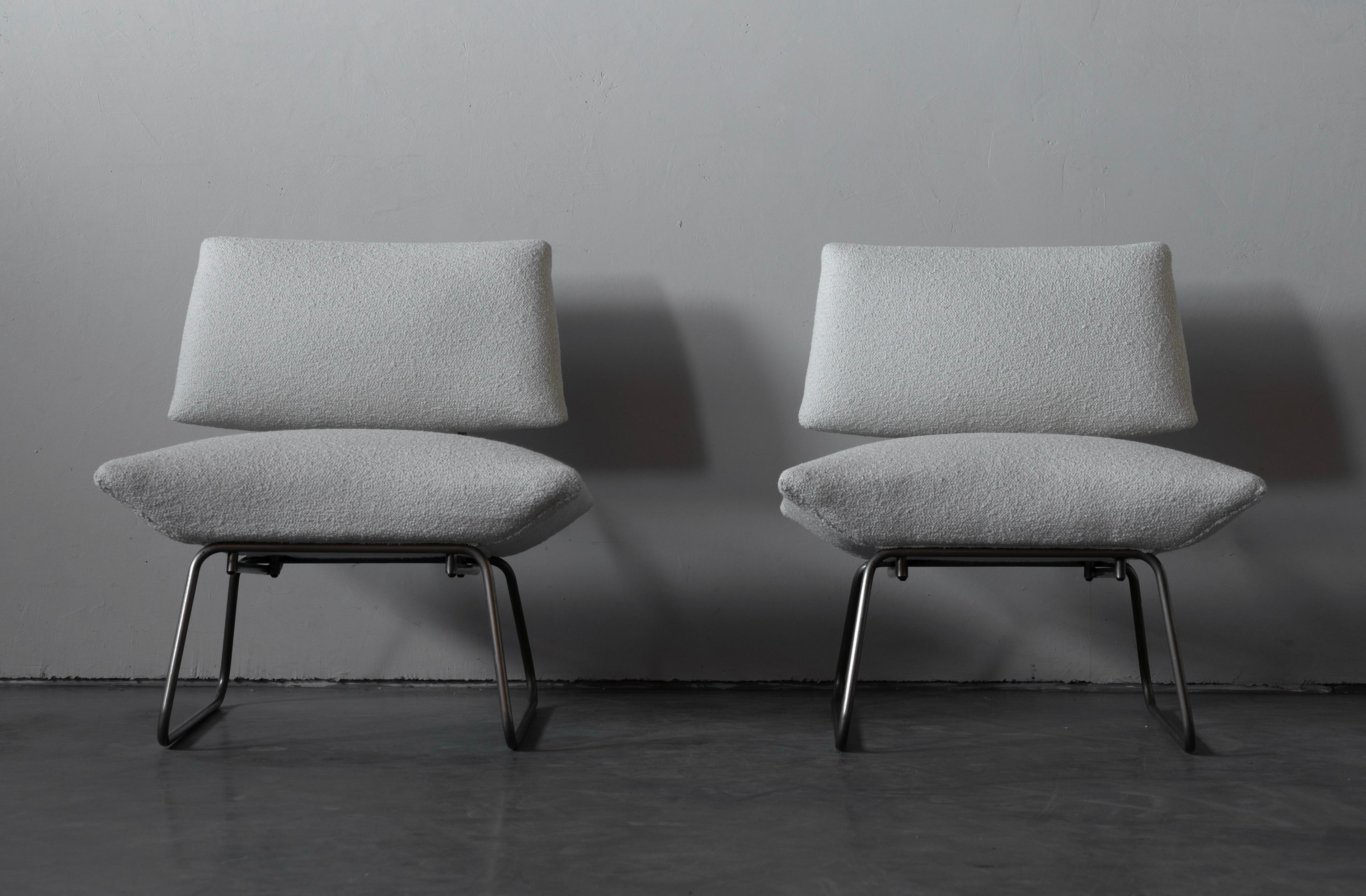 Mid-Century Modern George Coslin, Minimalist Slipper Chairs, Metal, White Bouclé, Italy, 1960s