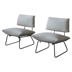 George Coslin, chaises pantoufles minimalistes en métal, Boucl blanc, Italie, années 1960