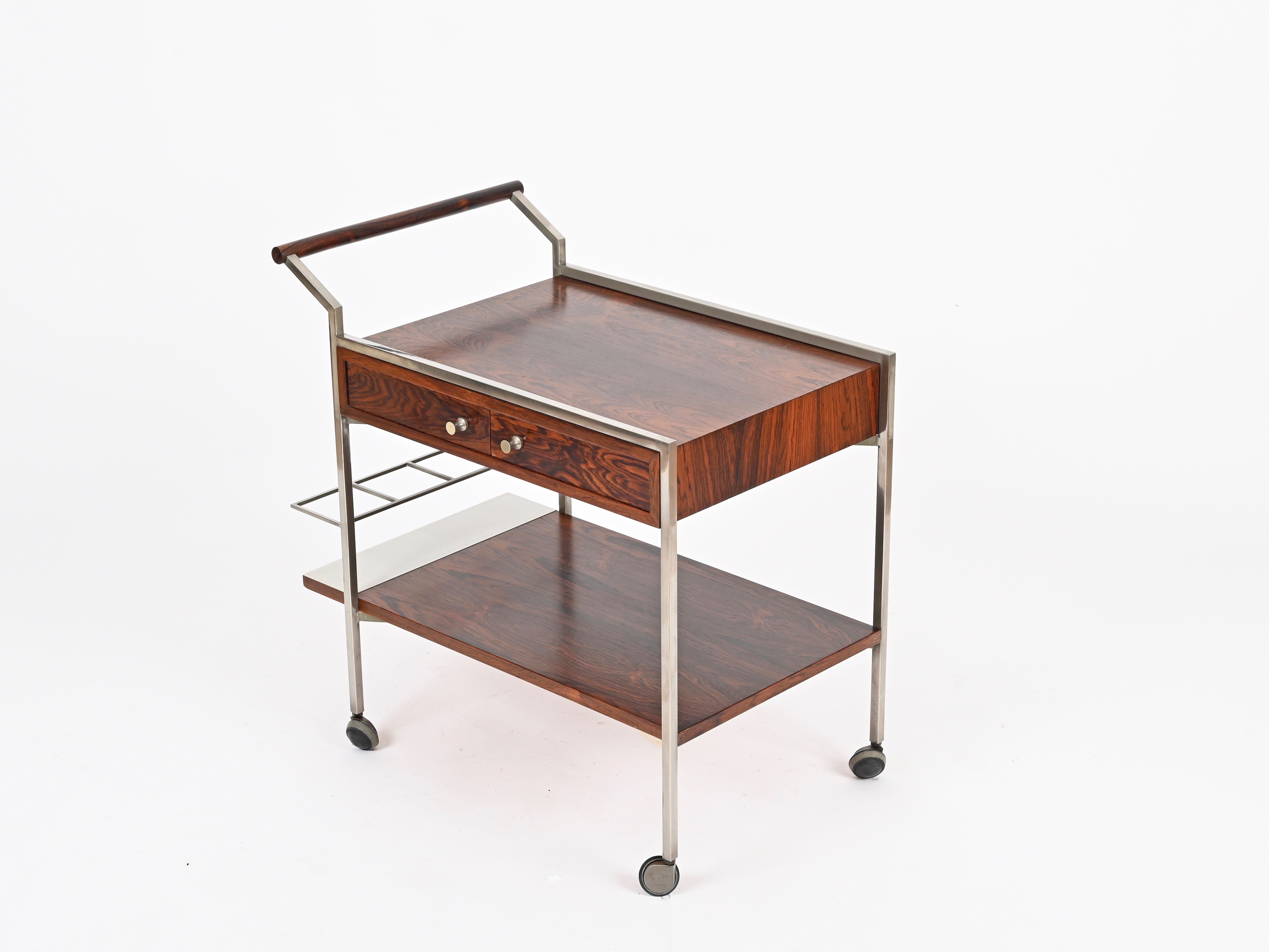 George Coslin Carrito de bar de palisandro y cromo con cajones, Italia Años 50