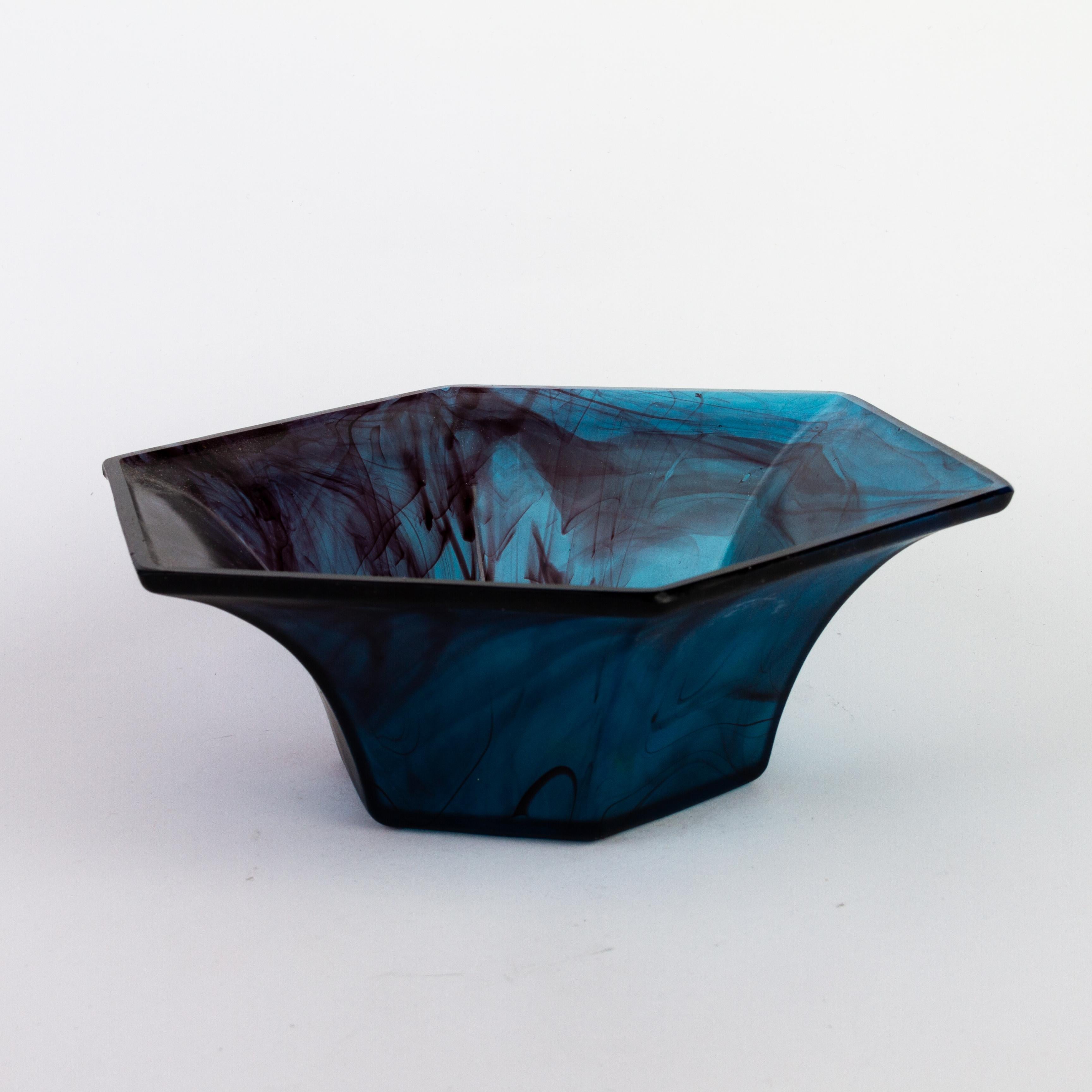 George Davidson Art Deco Cloudy Blue Bowl  In Good Condition For Sale In Nottingham, GB