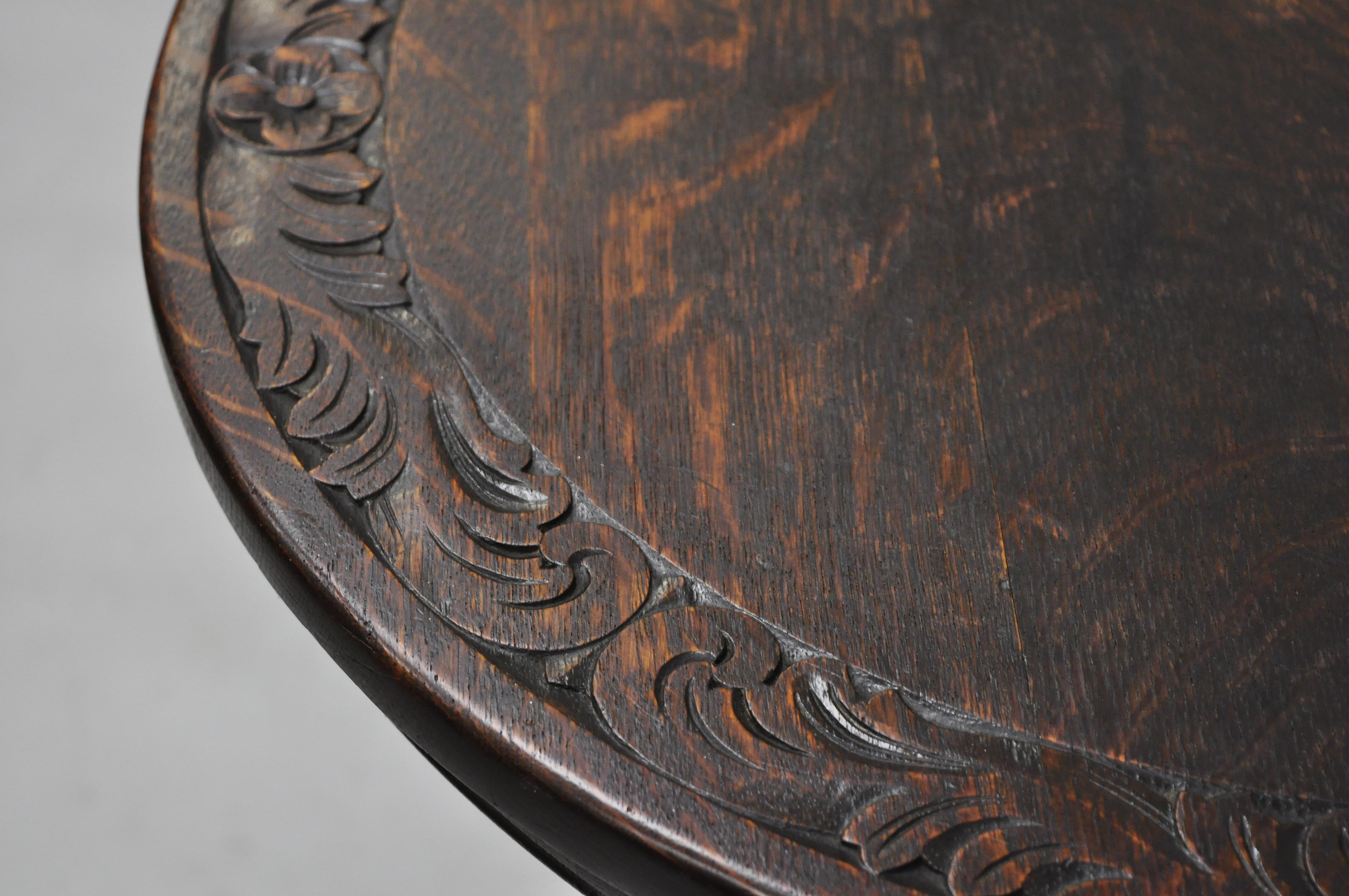 George Flint Oak Spiral Carved Barley Twist Jacobean Round Center Table 3