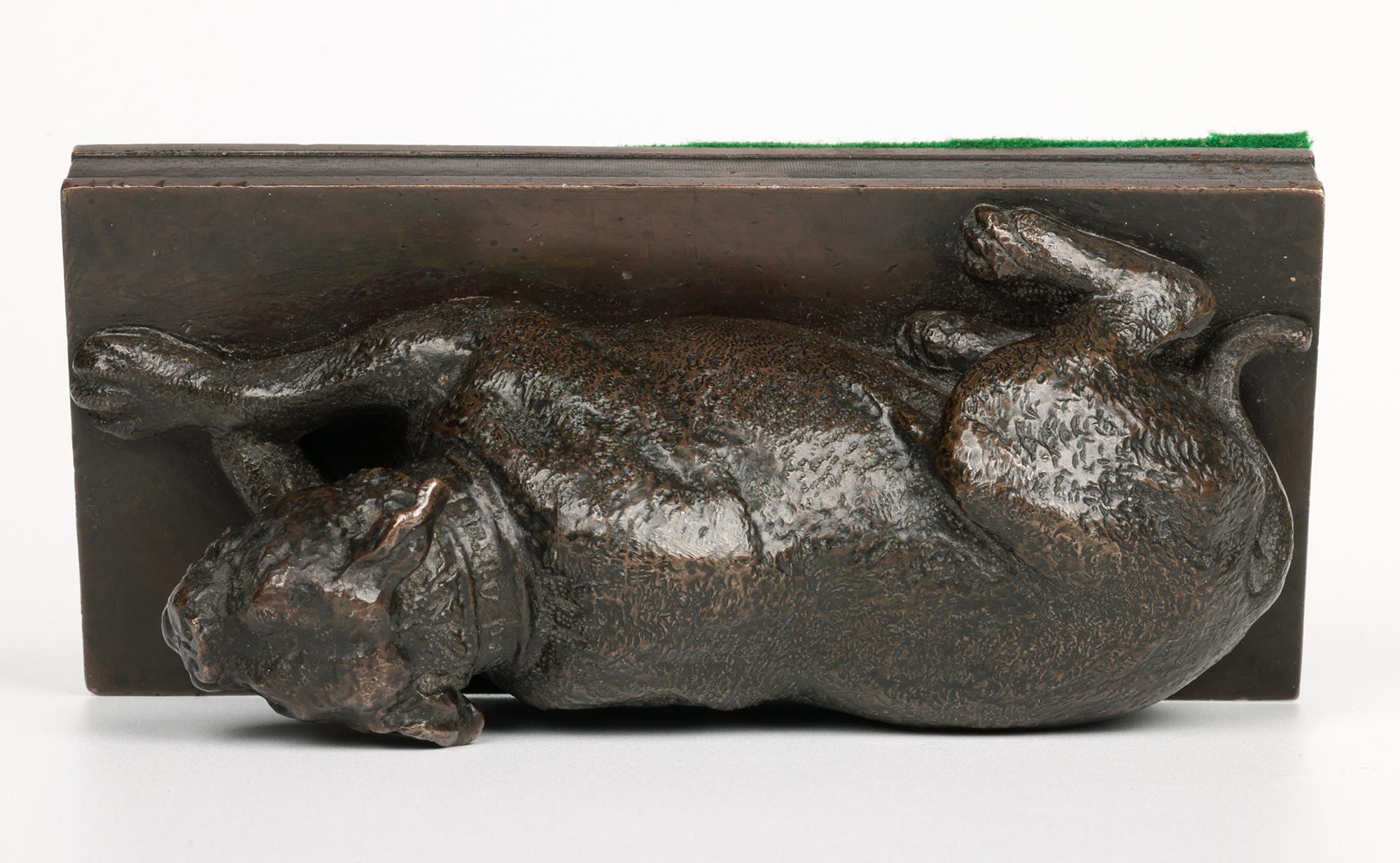 George Garrard Bronze Bulldogge liegend auf Sockel Skulptur im Angebot 7