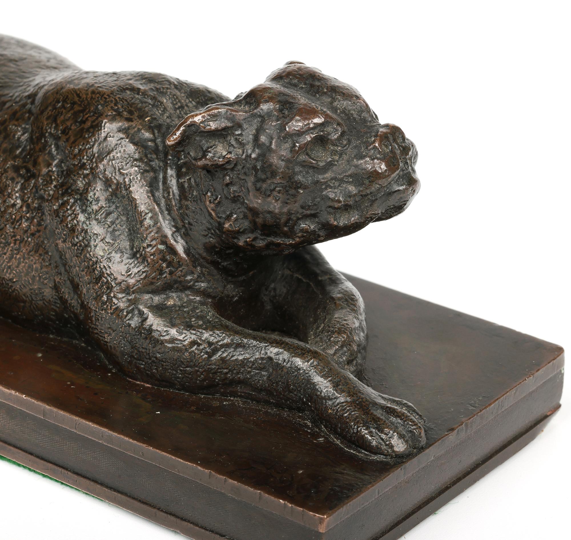 George Garrard Bronze Bulldogge liegend auf Sockel Skulptur im Angebot 1