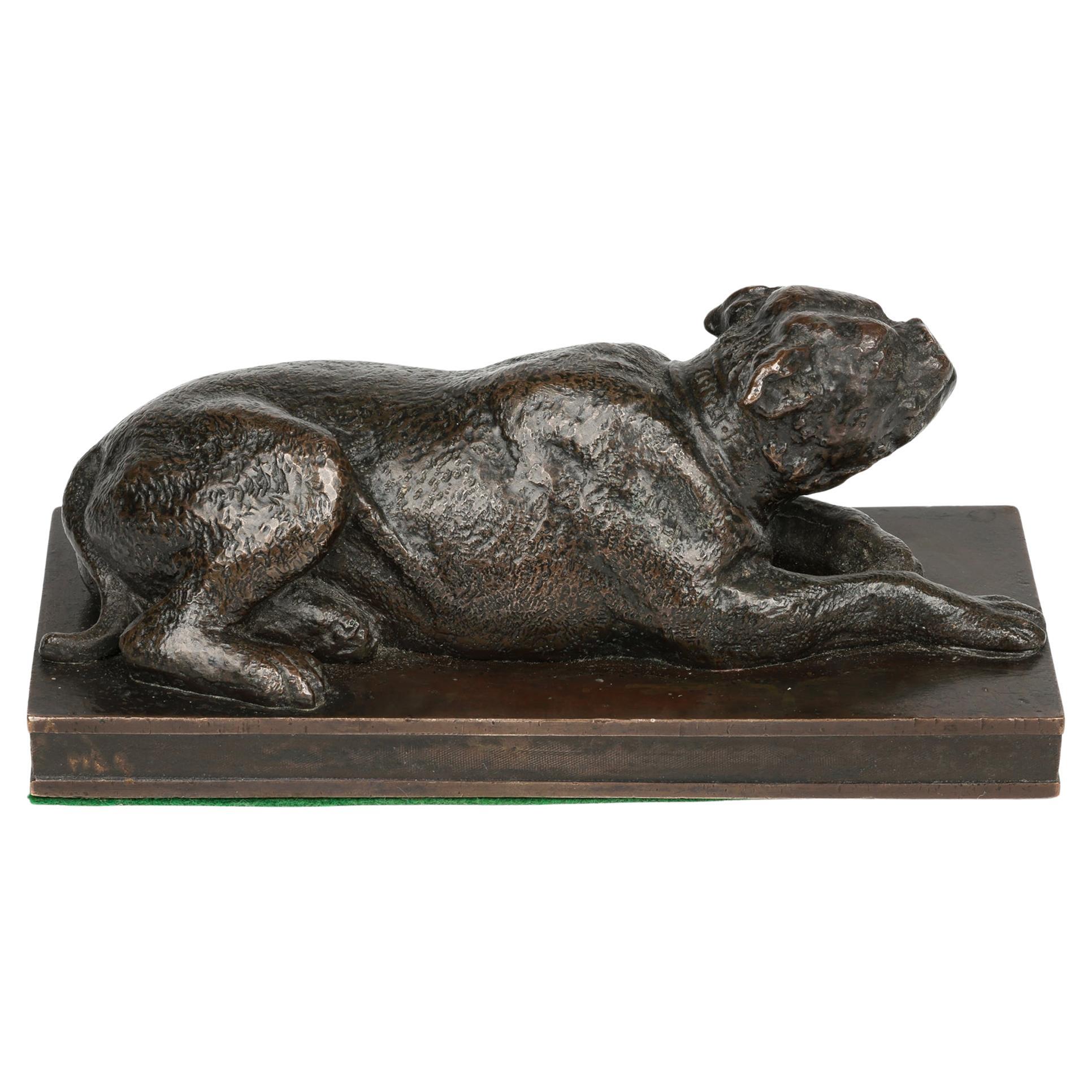 George Garrard Bronze Bulldogge liegend auf Sockel Skulptur im Angebot