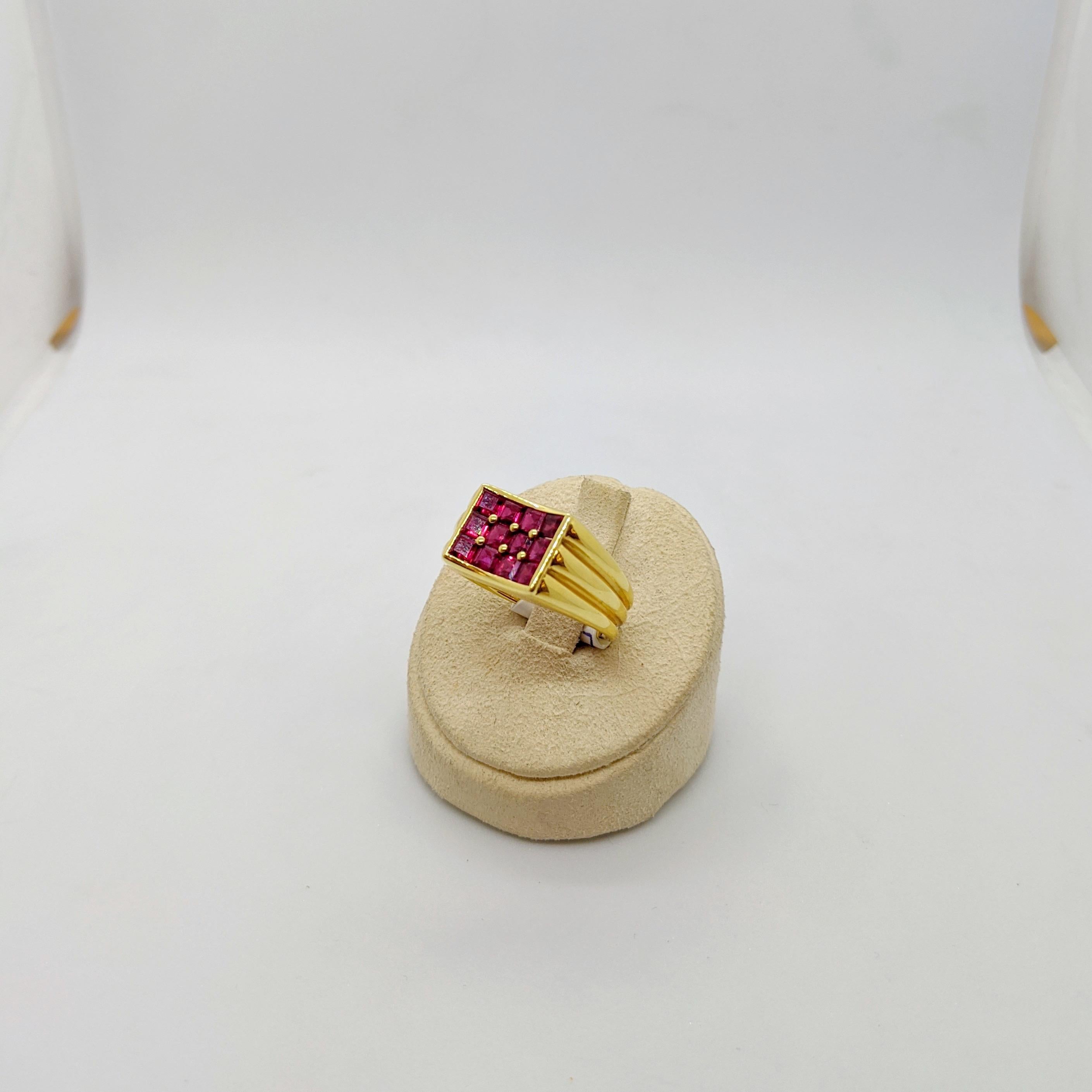 Contemporary George Gero 18 Karat Yellow Gold, 2.90 Carat Ruby Ring For Sale
