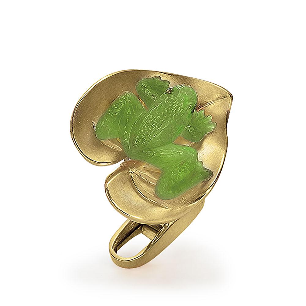 Created by George Gero, renowned worldwide for luxurious men's cuff-links, comes these whimsical and wearable unique pair. A hand carved agate frog sits on top of a yellow gold lily pad. The frogs have ruby eyes. The bar backs are