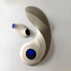 Polymorph III (2023), sculpture murale géométrique abstraite biomorphe à grande échelle