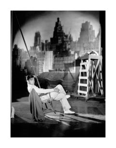 Clark Gable posé sur la scène du son II