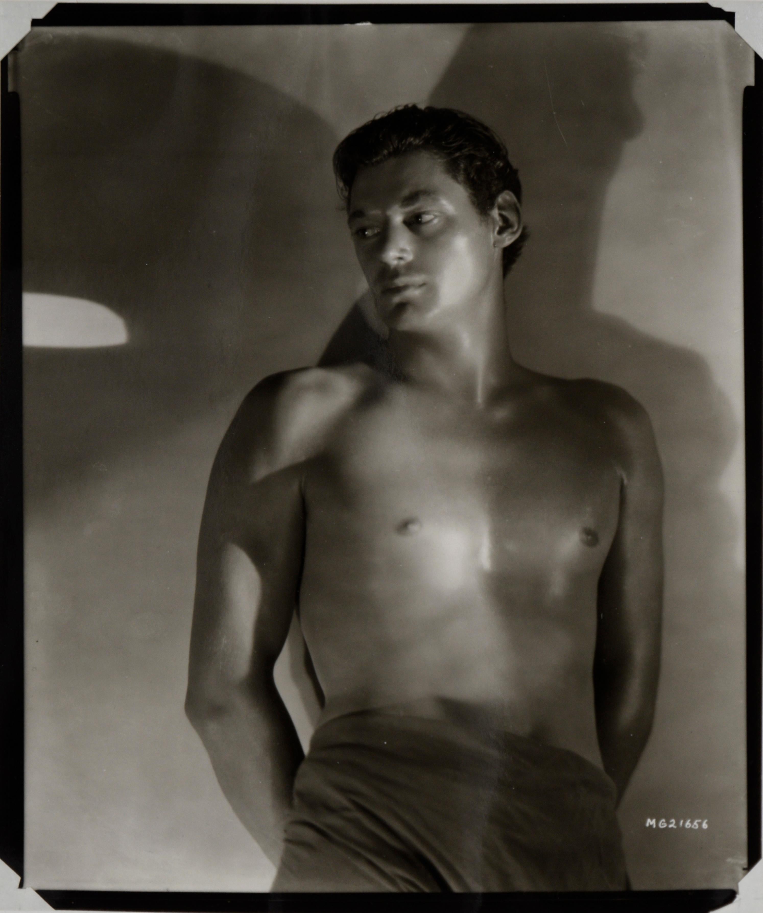 Original Black and White Photograph of Johnny Weissmuller For Sale 1