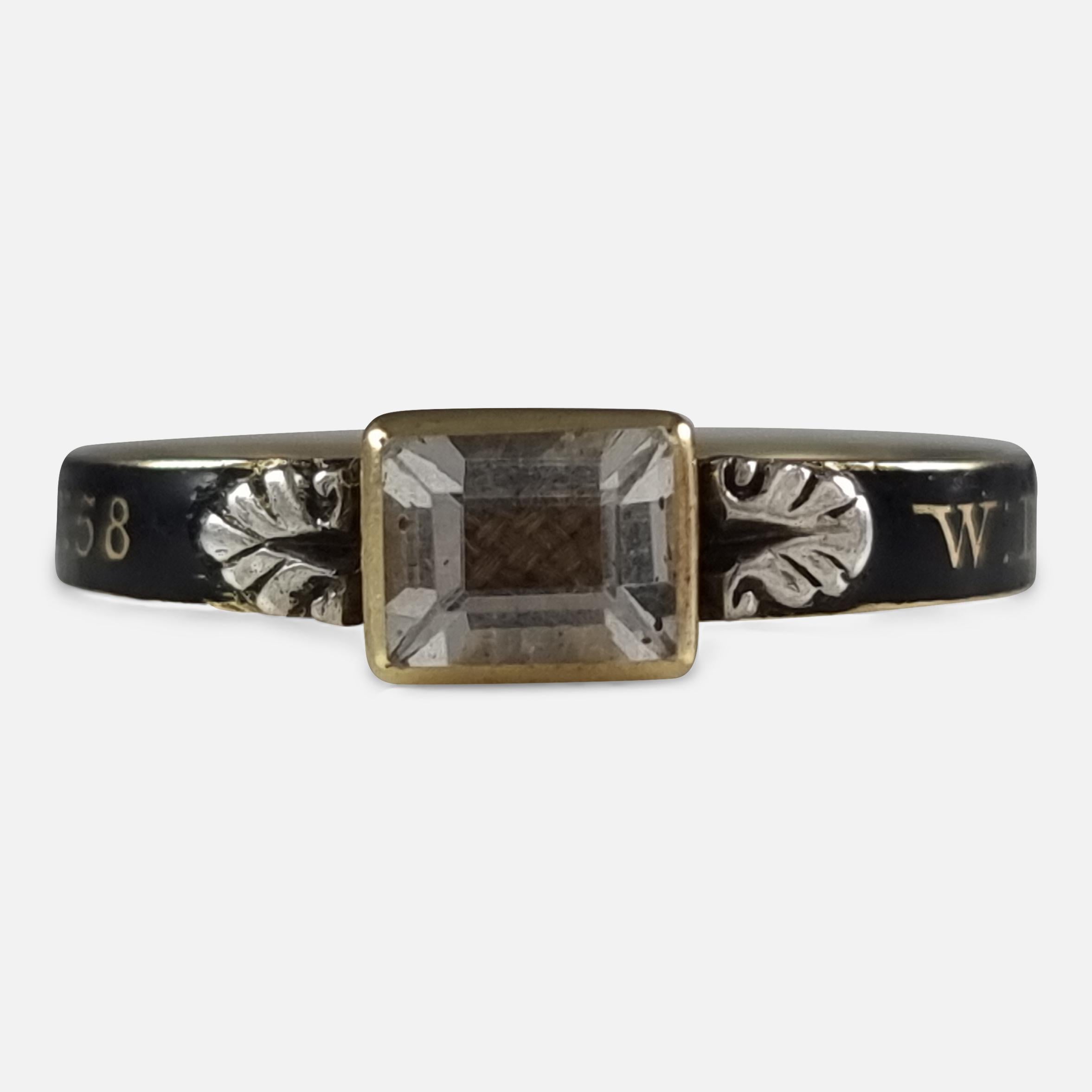 Quadrato George I 18ct Gold Rock Crystal, Hair-Work, & Enamel Mourning Ring in vendita