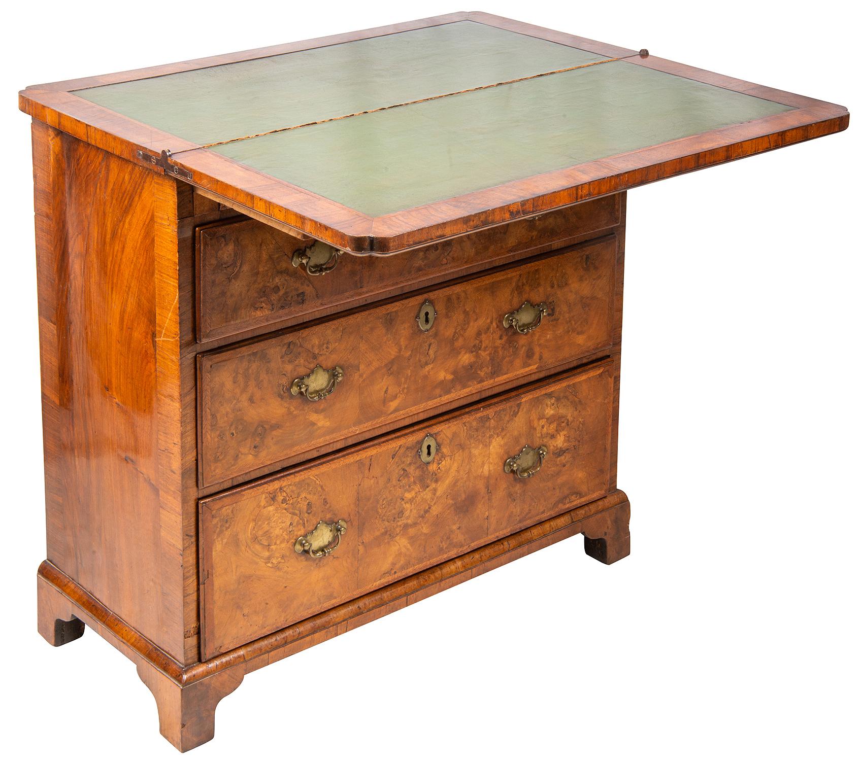 George I Burr Walnut Batchelors Chest, circa 1700 In Good Condition In Brighton, Sussex