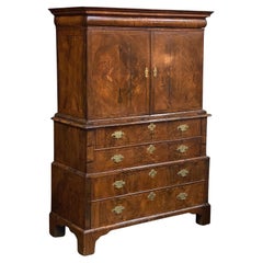 George I Cabinet on Chest of Figured Walnut from the 18th Century
