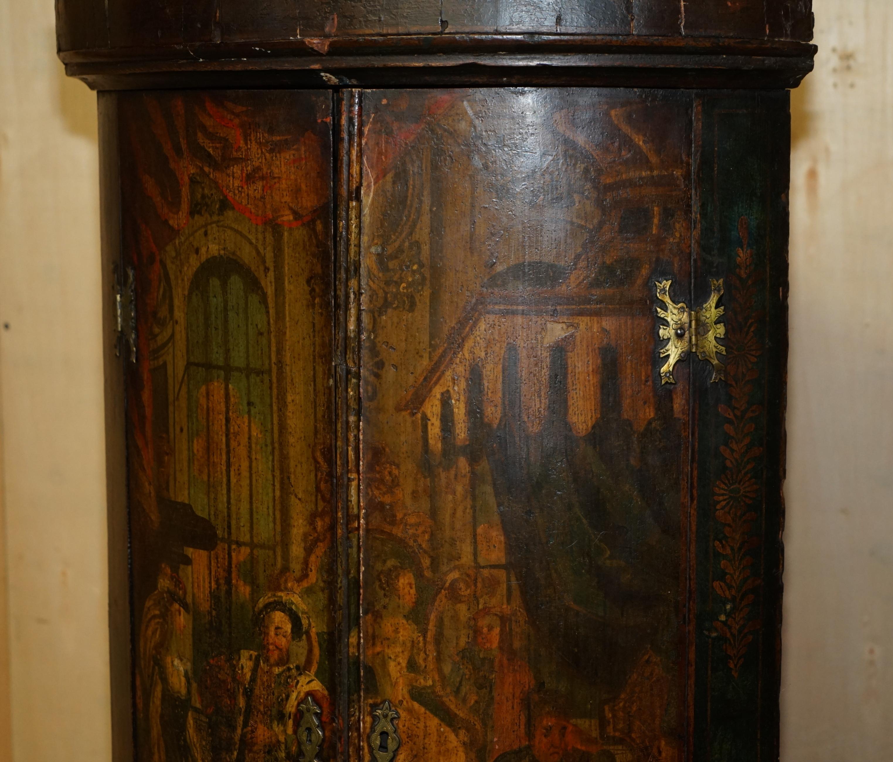 GEORGE I CIRCA 1700 HENRY VIII POLYCHROME PAiNTED CORNER WALL CABINET MUST SEE en vente 4