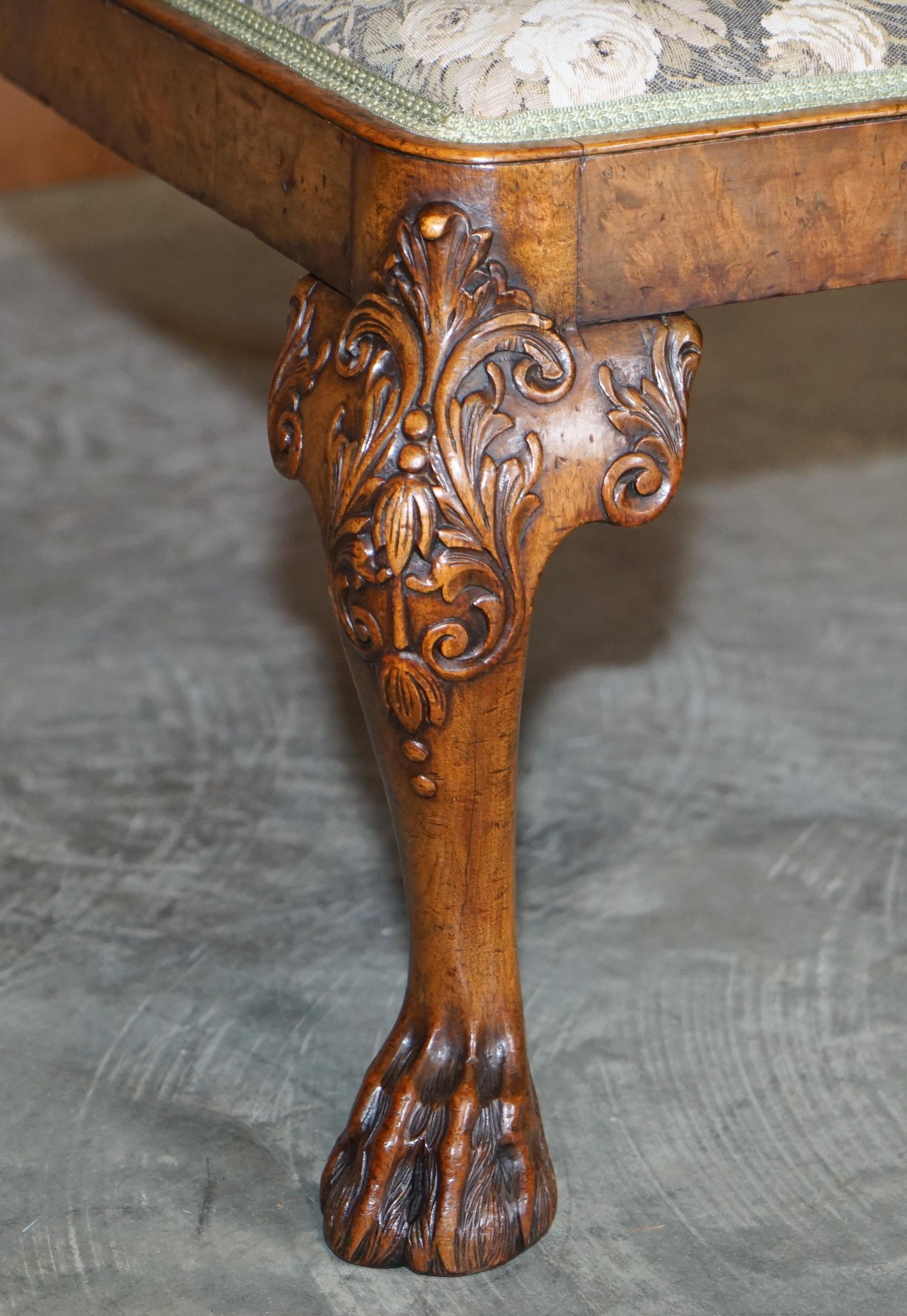 George I circa 1720 Burr Walnut Long Stool Ornately Carved Lion Hairy Paw Feet For Sale 6