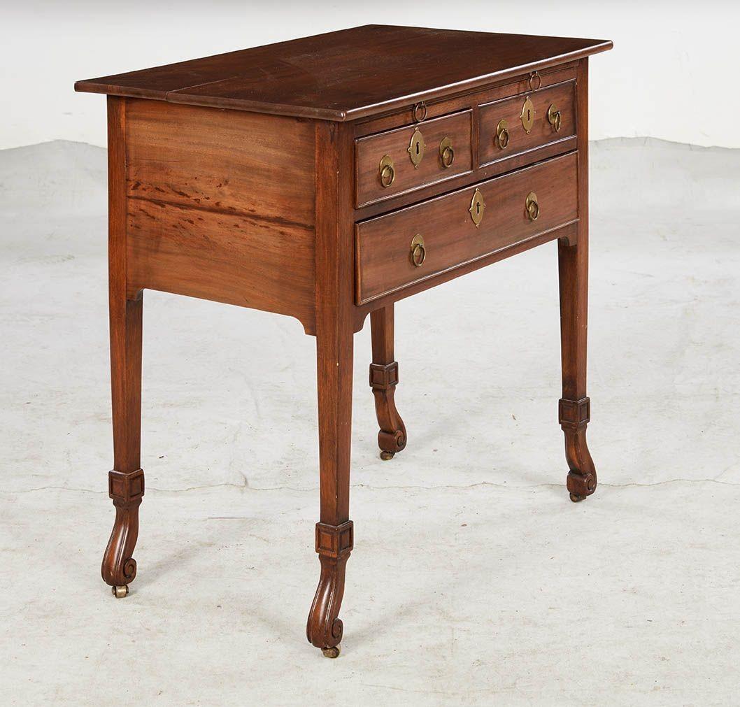 Early 18th Century George I Dressing Table For Sale
