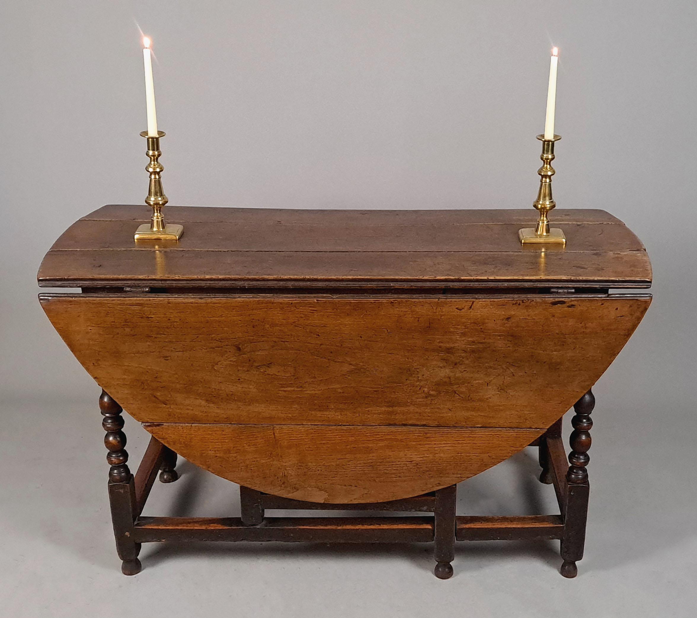 George I Drop Leaf Oak Table c. 1710 For Sale 3
