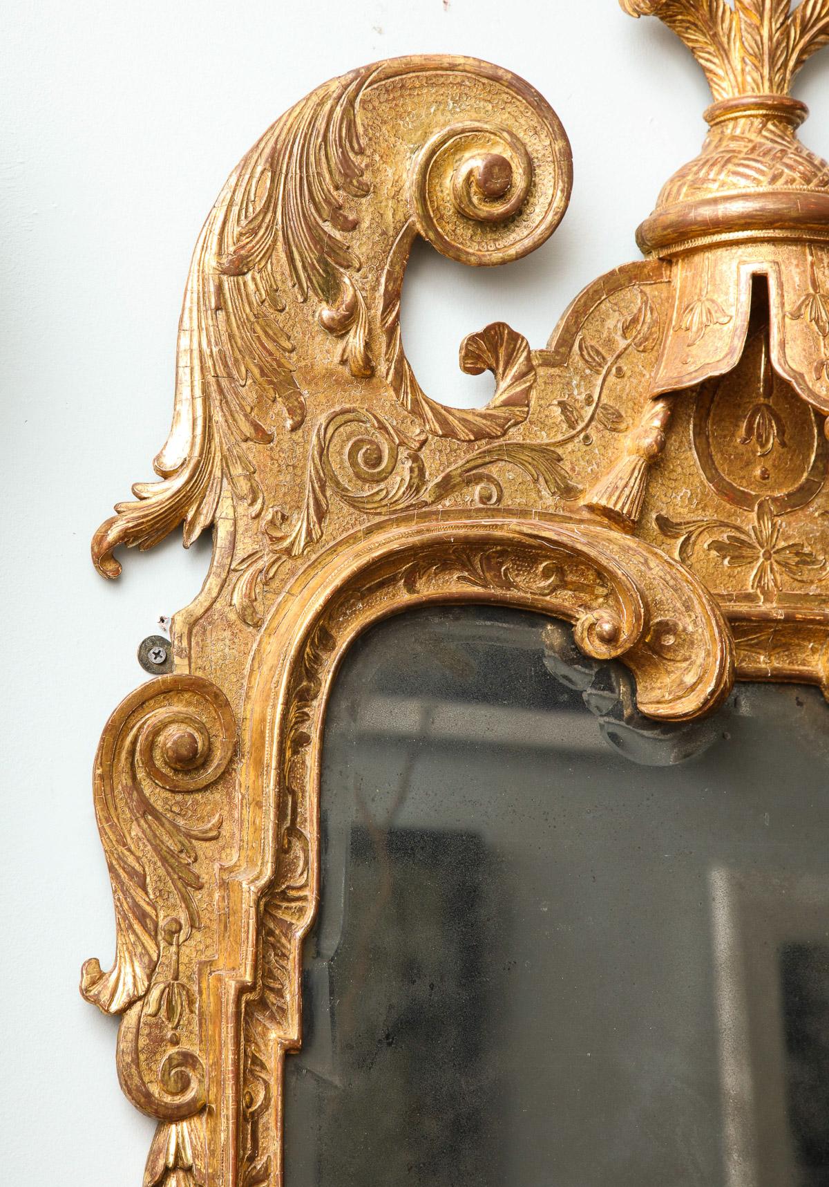 George I Mirror in the Manner of John Belchier In Good Condition For Sale In Greenwich, CT