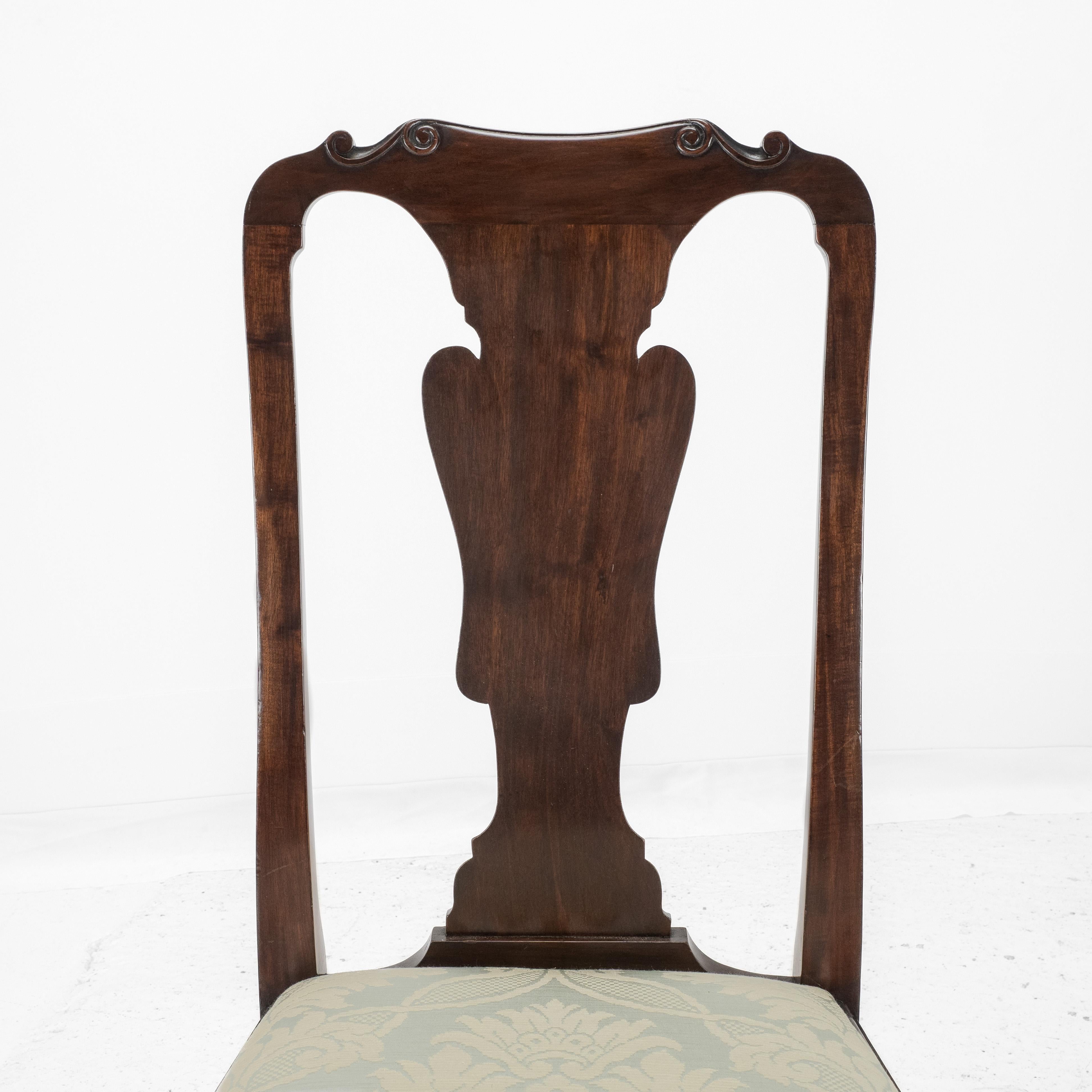 Juego de 8 sillas de comedor de caoba Jorge I / Reina Ana Waring & Gillows en venta 12