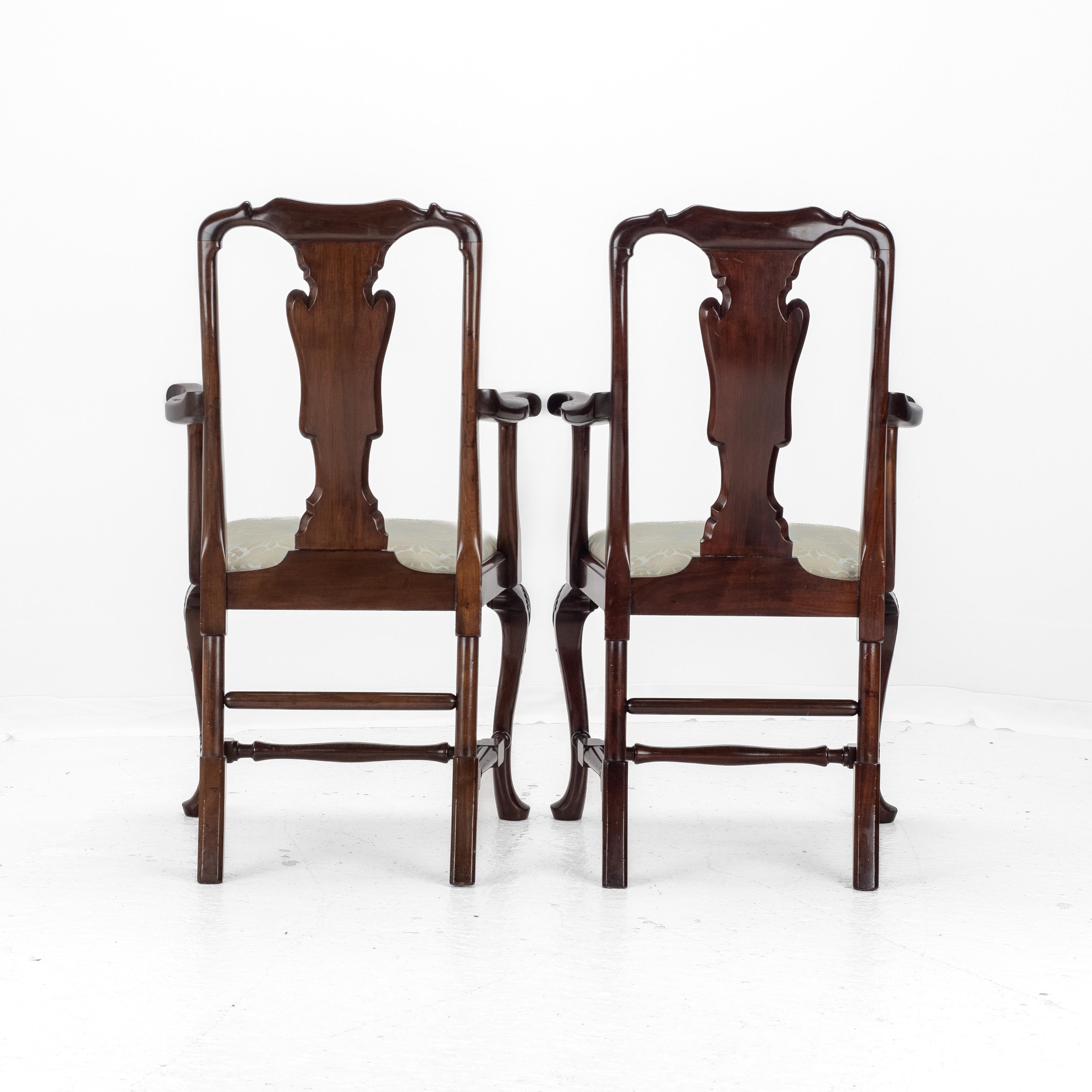 Juego de 8 sillas de comedor de caoba Jorge I / Reina Ana Waring & Gillows en Bueno estado para la venta en Leeds, GB