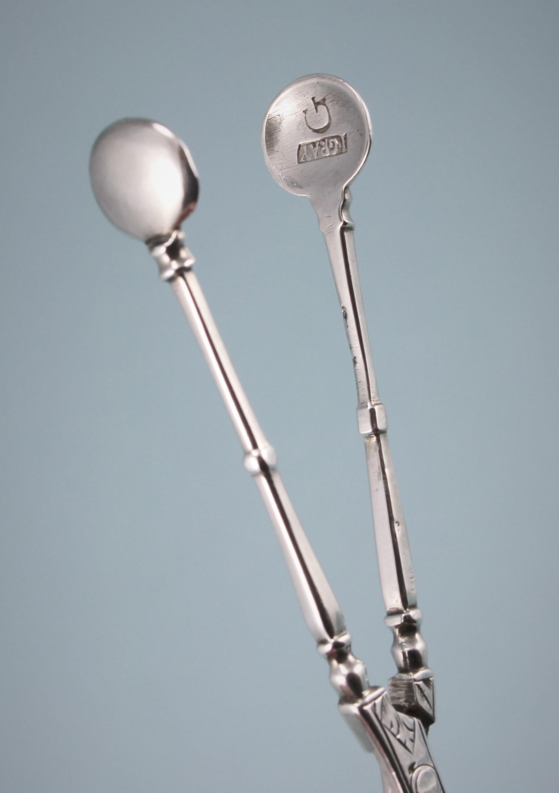 Early 18th Century George I Silver Baluster Sugar Nips by John Gray, London, circa 1720 For Sale