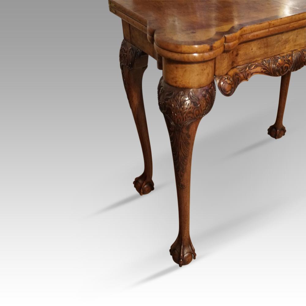 Early 20th Century George I style walnut tea table For Sale