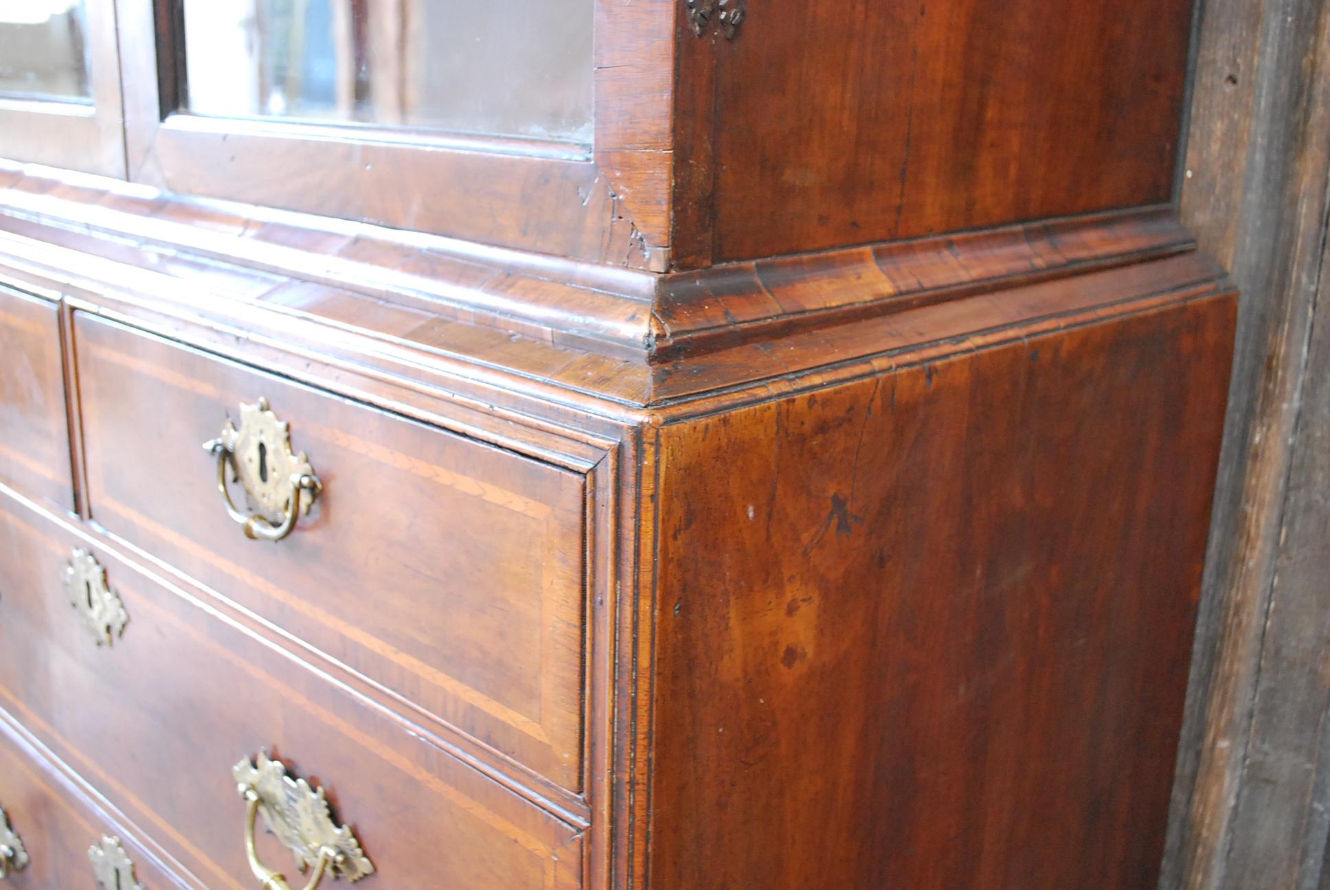 George I Walnut Double Dome Bookcase on Chest In Good Condition For Sale In Cheltenham, GB