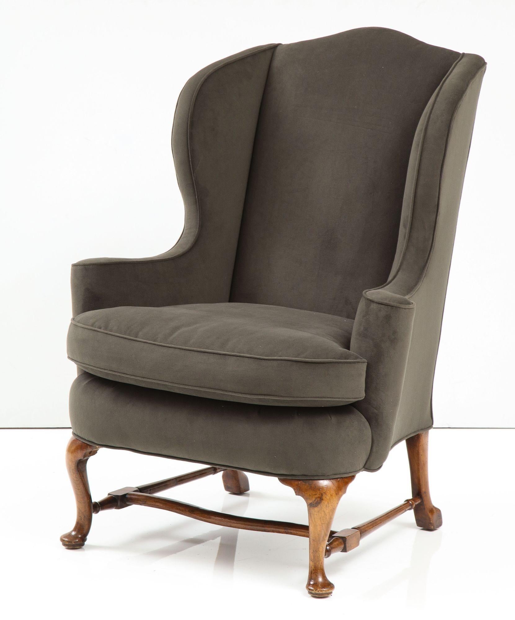 George I Wing Armchair In Good Condition For Sale In Greenwich, CT